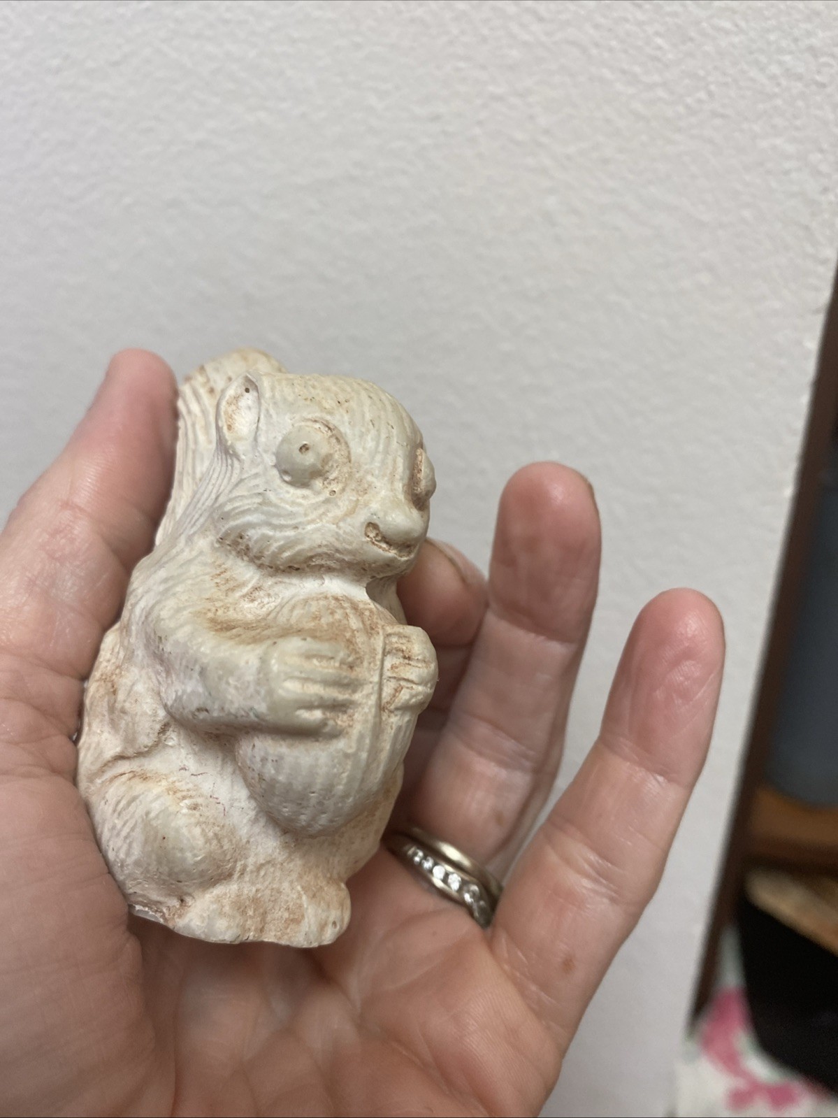 Vintage 2.5″ Tall Squirell Figurine Sculpture Resin