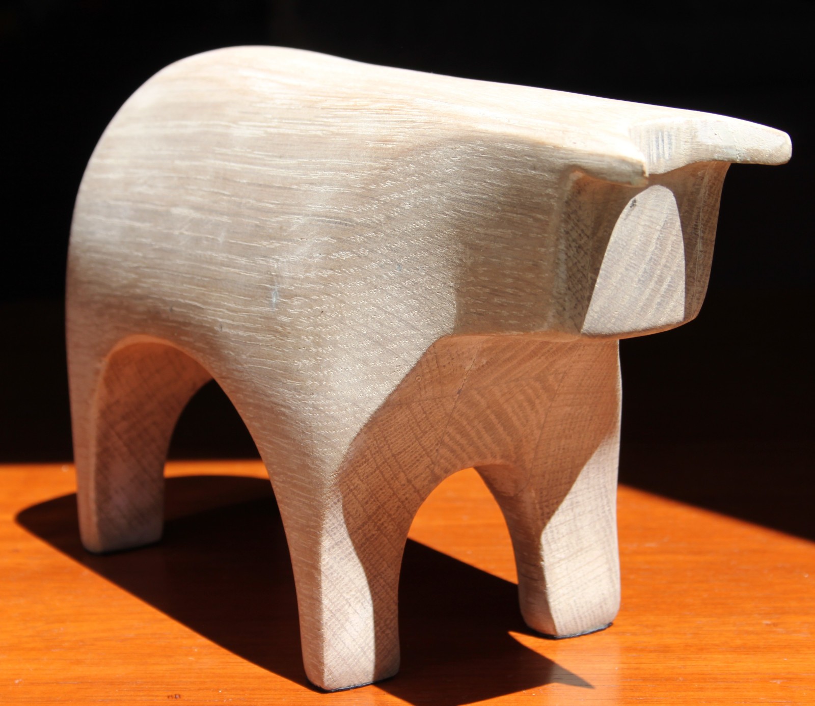 Crate and Barrel White Oak Solid Wood Bull Figurine Sculpture Hand Carved India