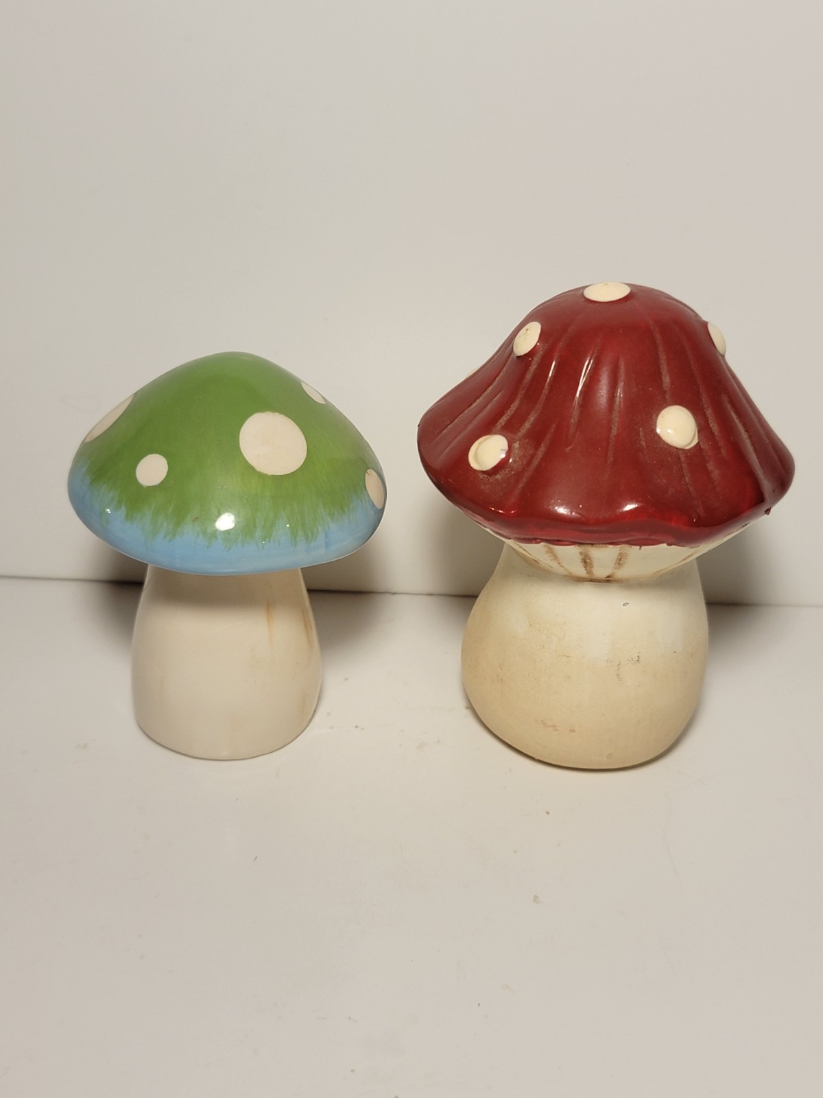 Set of 2 Ceramic Mushroom Figurines Fairy Garden Decor Glazed 4″