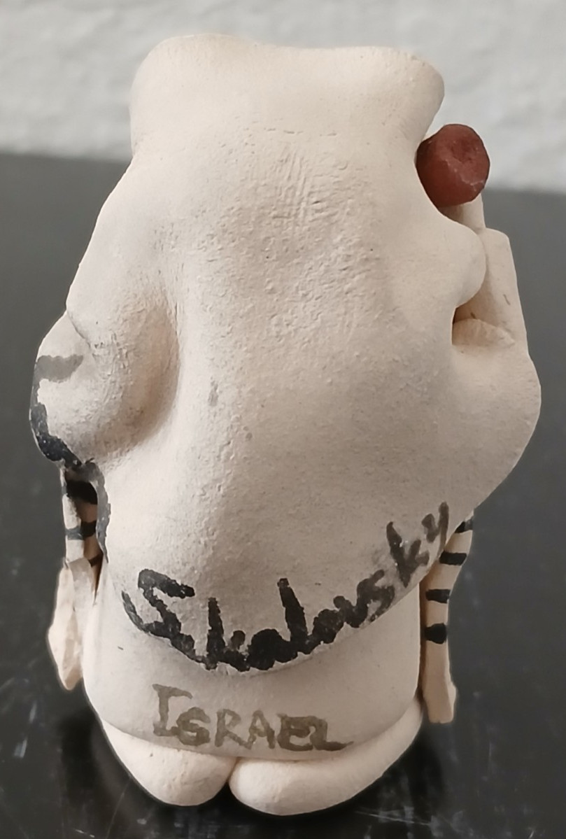 Signed Lorna Sakalovsky Yom Kippur Clay Judaica Figurine 2.3″ Tall Vintage