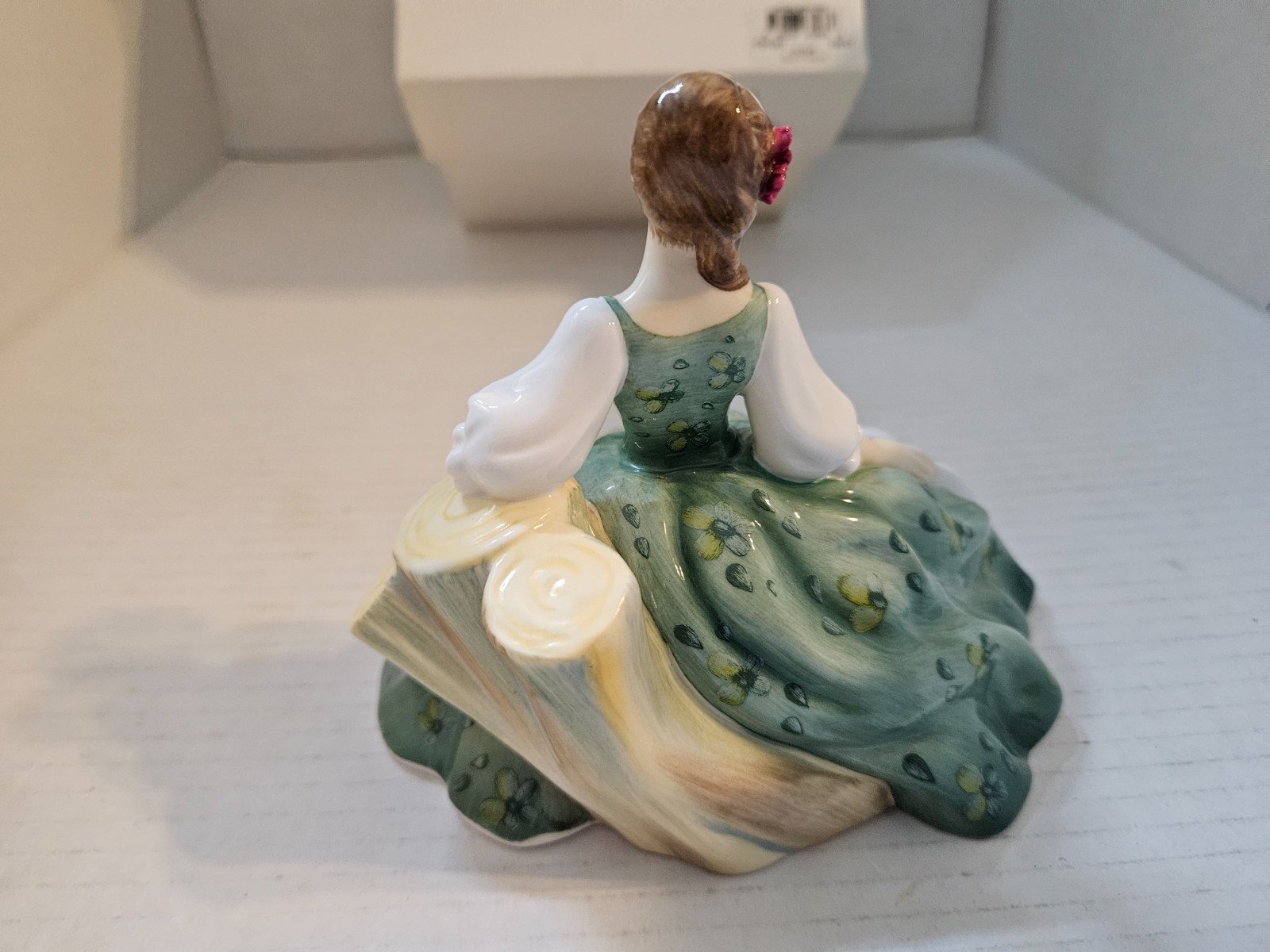 Royal Doulton Pretty Ladies Elyse Figurine Green 2008 HN5165 EXCELLENT!!