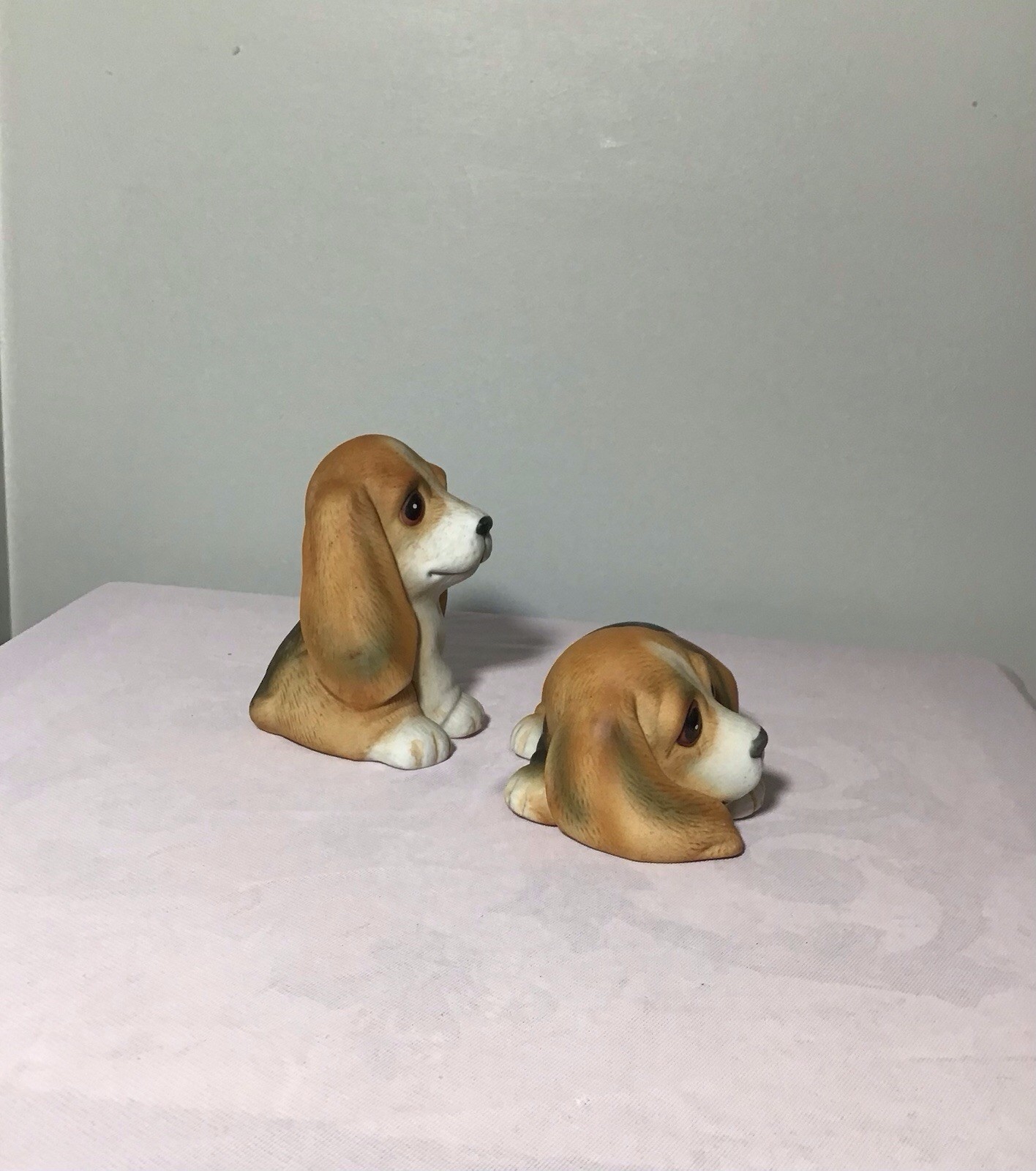 Vintage Homco Bassett Hound Puppy Dog Puppies Figurines #1407 Set of Two