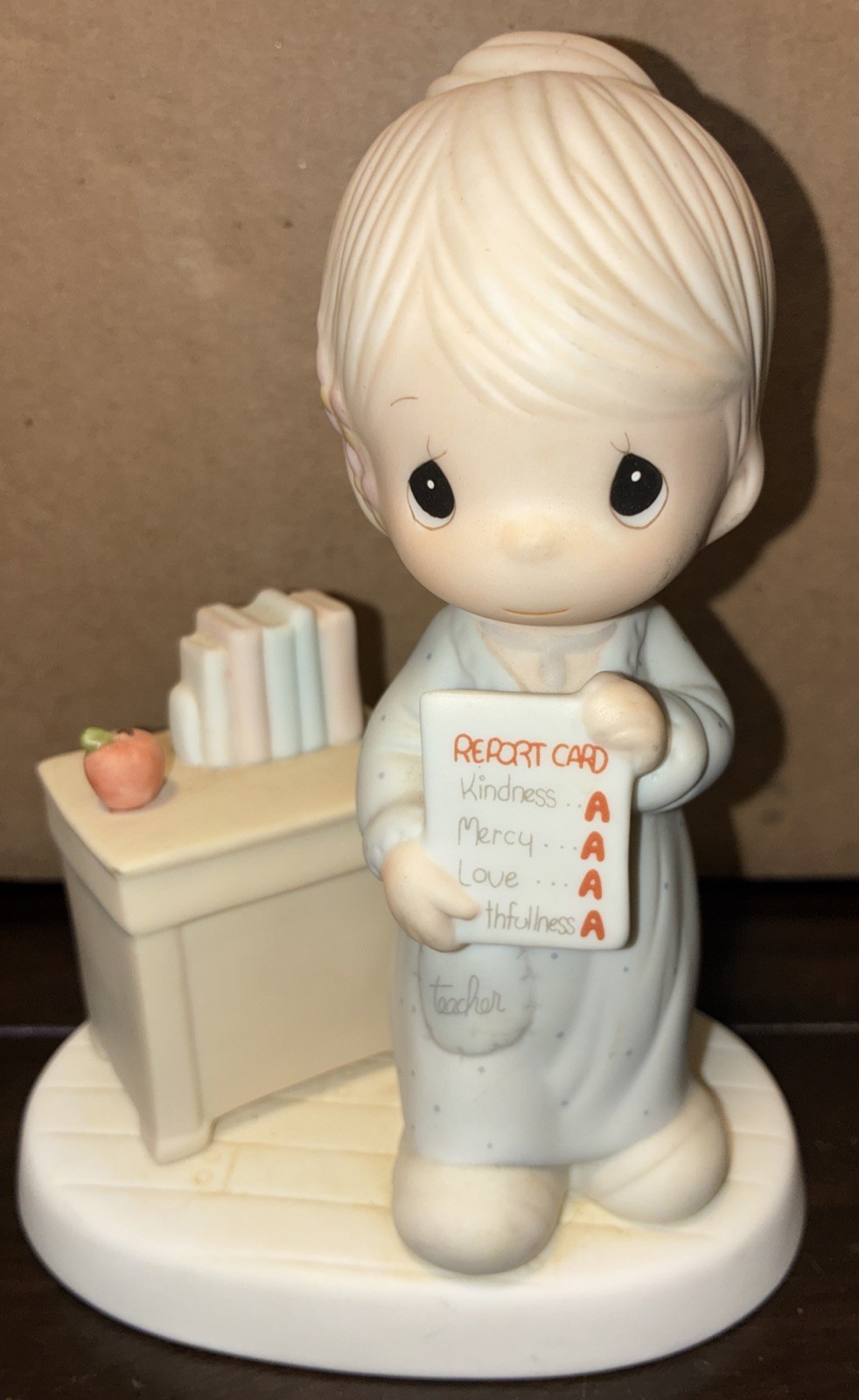 Cute Precious Moments “Love Never Fails” Teacher Porcelain Figurine circa 1993