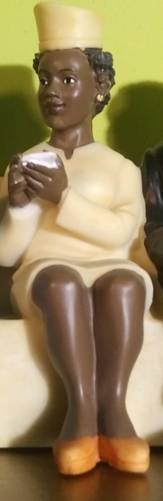 Ebony Treasures Church Pews Figurine PASS THE COLLECTION PLATE Positive Image