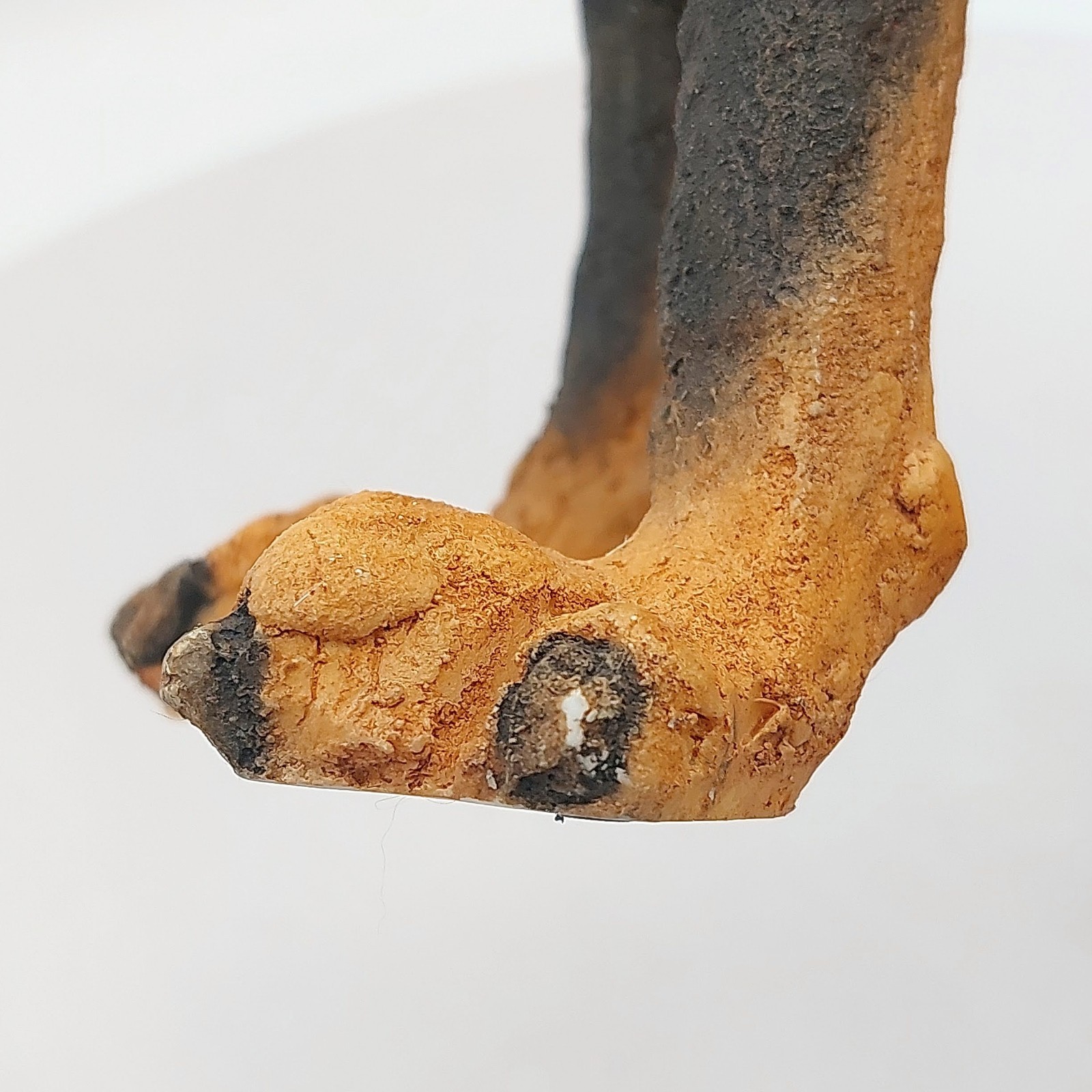 Country Artists 2001 A Breed Apart Rottweiler #70010 Dog Figurine 7.5″