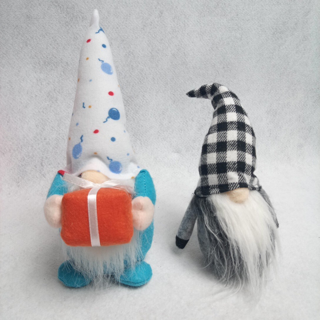 Gnome Plush Decor Set Flamingo Couple Birthday & Checkered Hat EUC 4pc