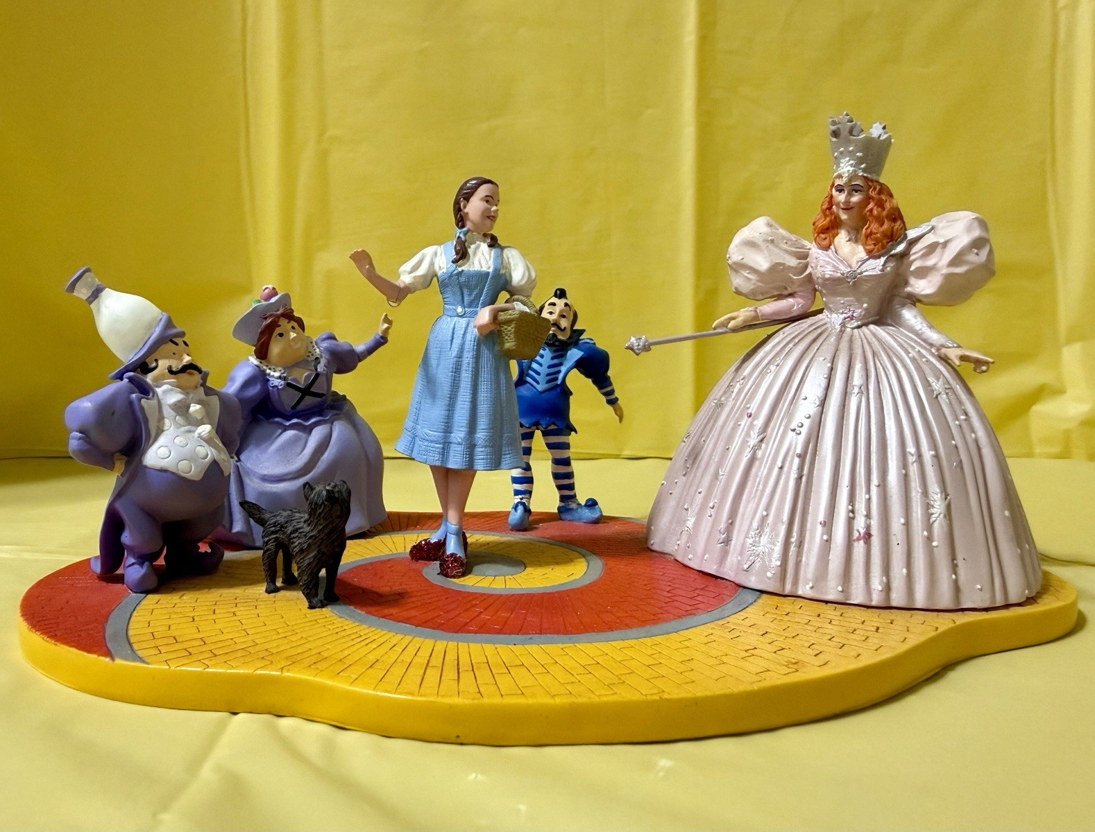 Department 56 Wizard of Oz “Follow the Yellow Brick Road” Resin Figurine 2004