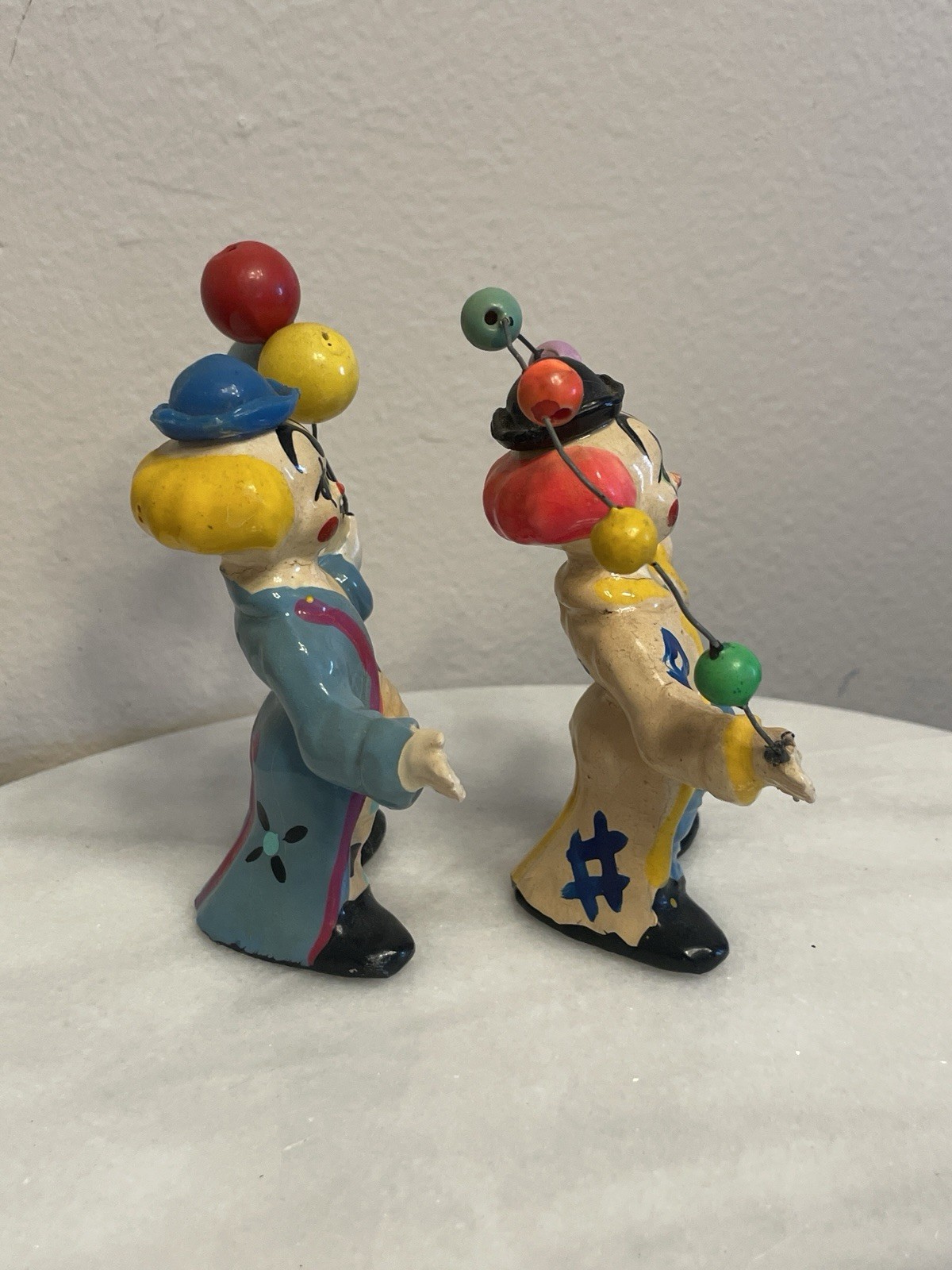 VTG Ceramic Circus Clown Pair Balls Juggling Balloons Figurines Display Set Rare