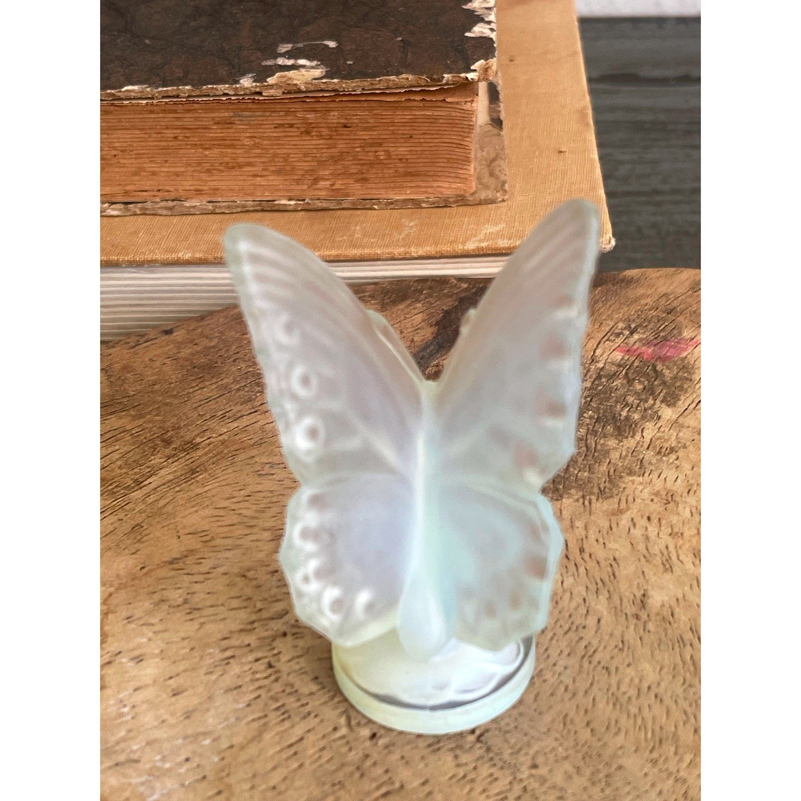 Vtg Sabino France Opalescent Art Glass Butterfly Figurine w/ Original Label 3″