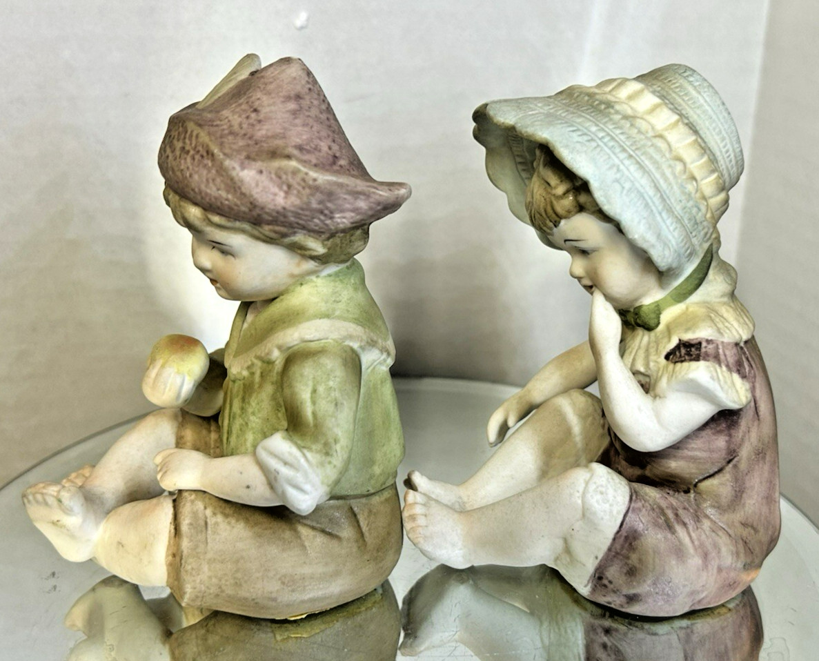 Vintage Design Reg Boy & Girl Piano Babies Figurines Hand-Painted Matte #6682