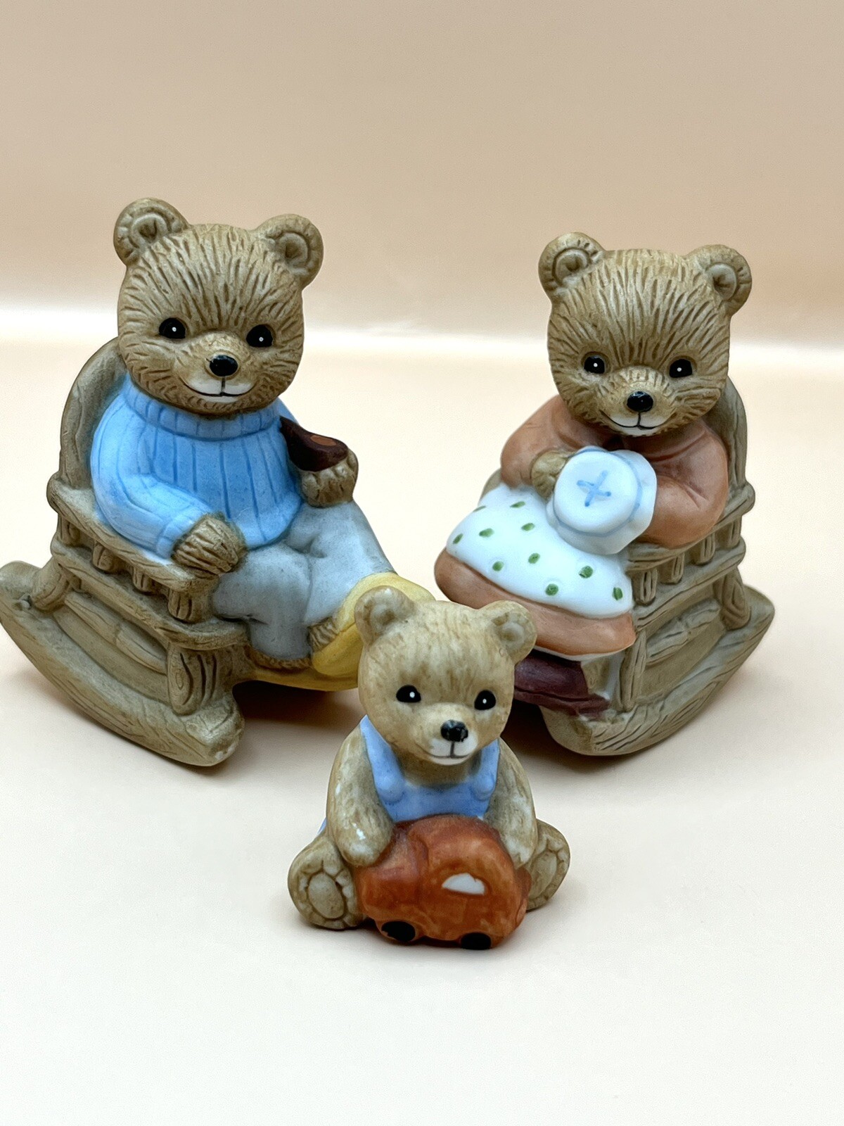 Vtg Ceramic Homco Papa, Mama and Baby Bear 2.25″
