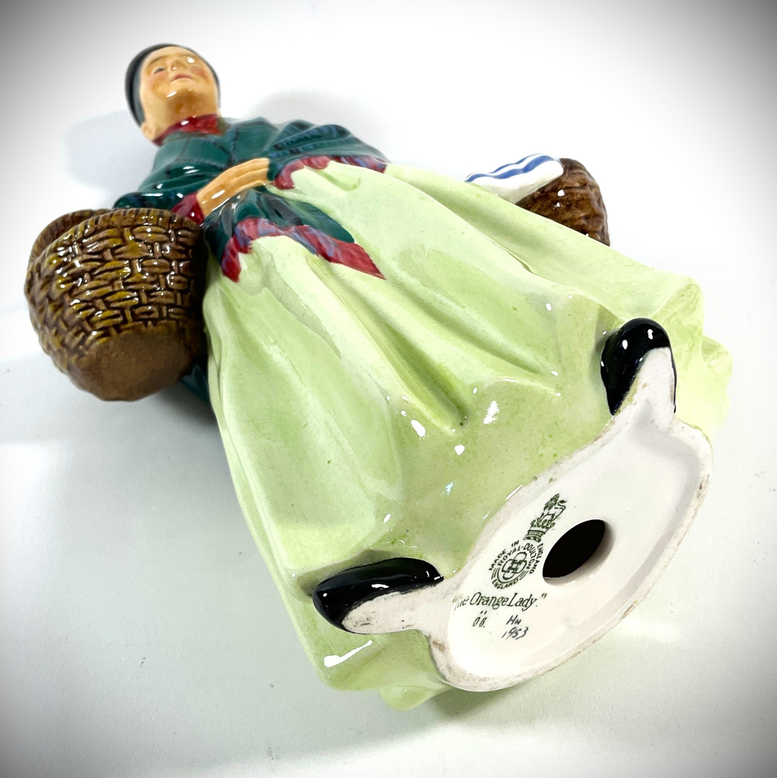 VTG Royal Doulton “The Orange Lady” Figurine HN1953 Leslie Harradine 8.25″ Early