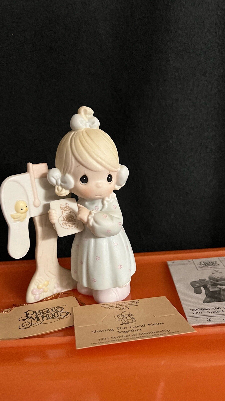 1990 Precious Moments Figurine “Sharing The Good News Together”