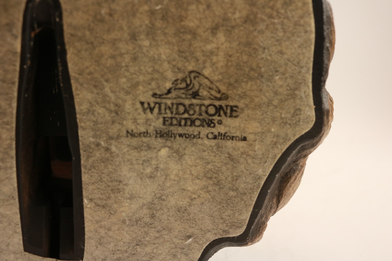 Windstone Editions Lion Wall Sconce 2001 by M. Peña 10″ X 9″