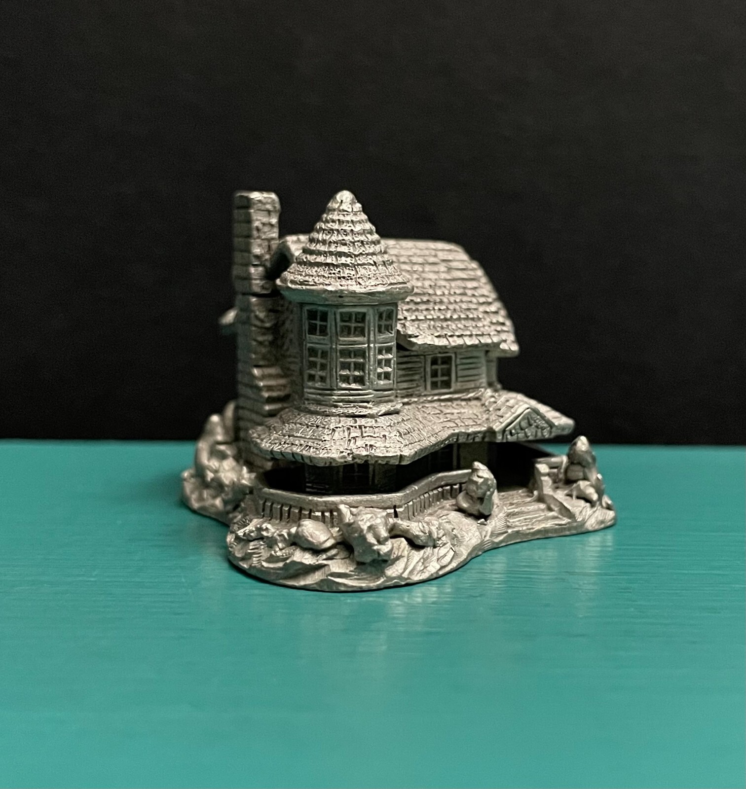 Spoontiques Pewter Victorian Queen Anne House Porch Replica Diorama Art Figurine