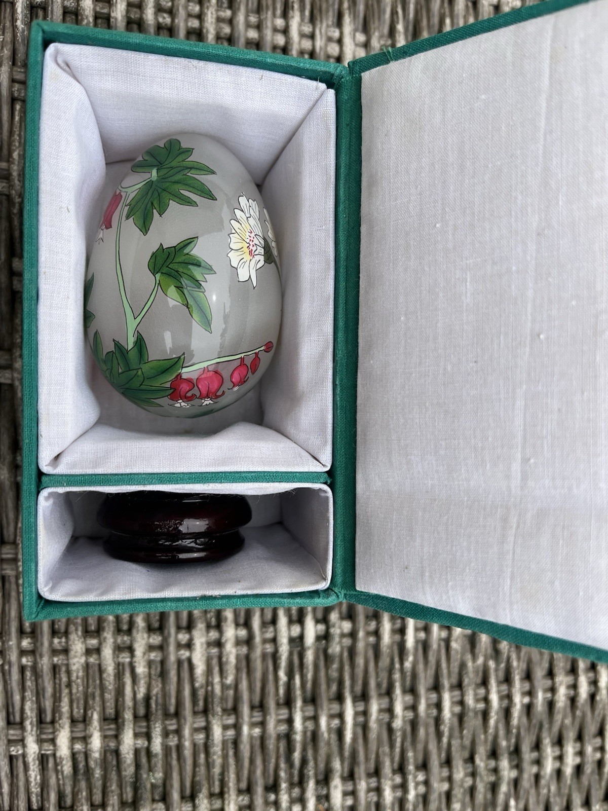 Nature’s Garden Asian Reverse Hand Painted Glass Egg Stand Bee And Flowers w/Box