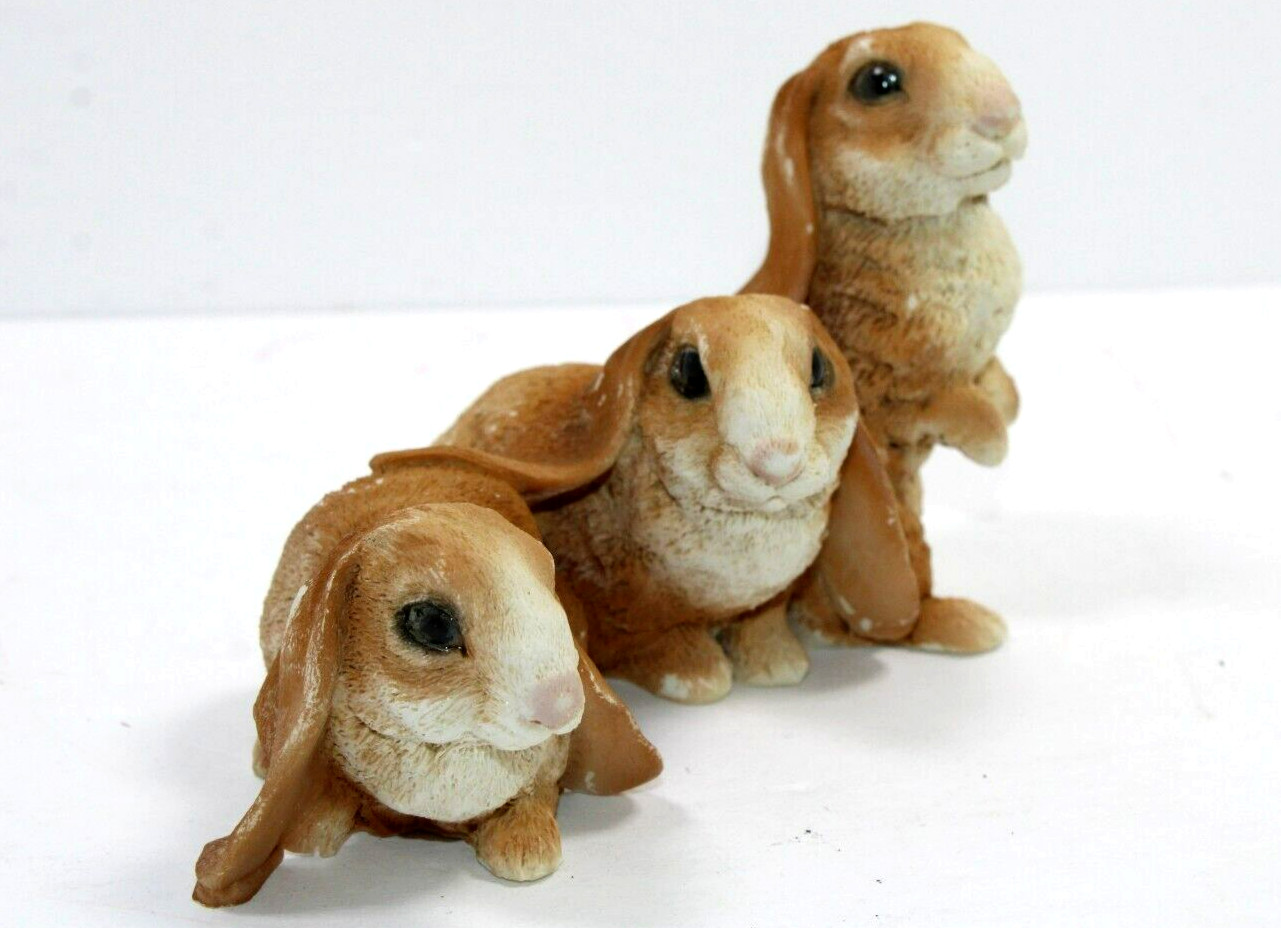 1988 Castagna rabbit trio made in Italy 5.75 in long 3.25 in high Easter Decor