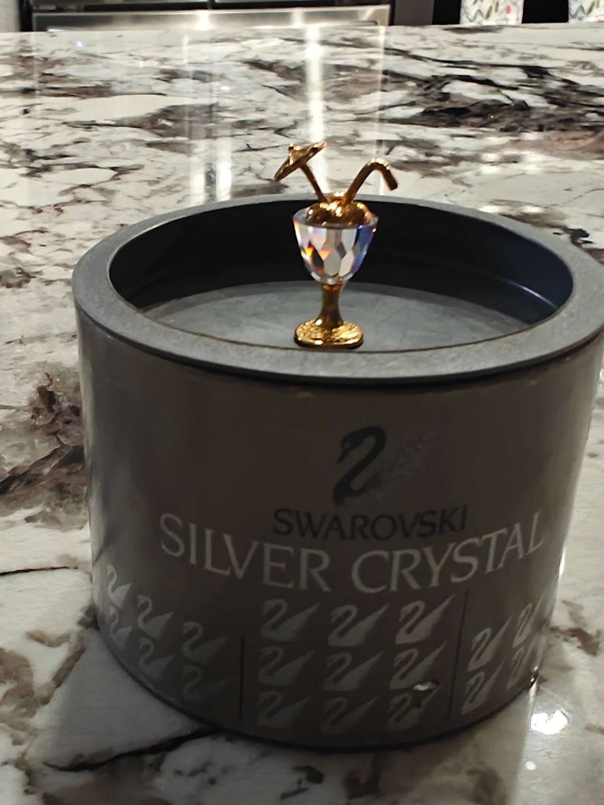 Pre-Owned Swarovski Figurine Crystal Memories Ice Cream Sundae #182046