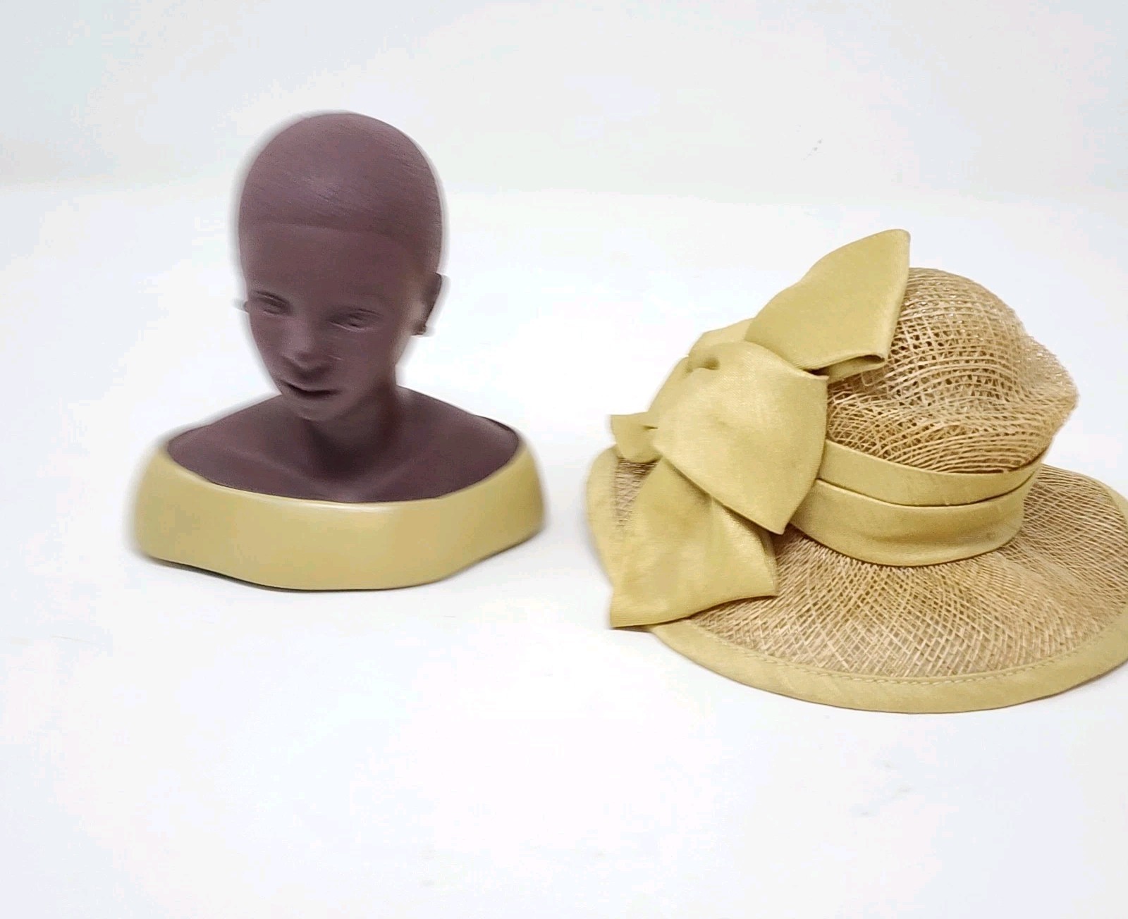 Harriet Rosebud Miniature Designer Hat With Bust Beige Straw Hat w/ Ribbon