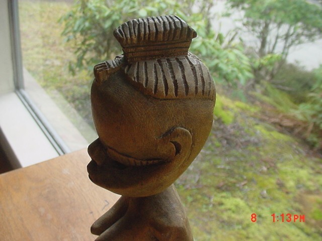 RARE VINTAGE ABORIGINIE CARVING OF WOMAN TAIWAN NATIVE 13 INCHES TALL