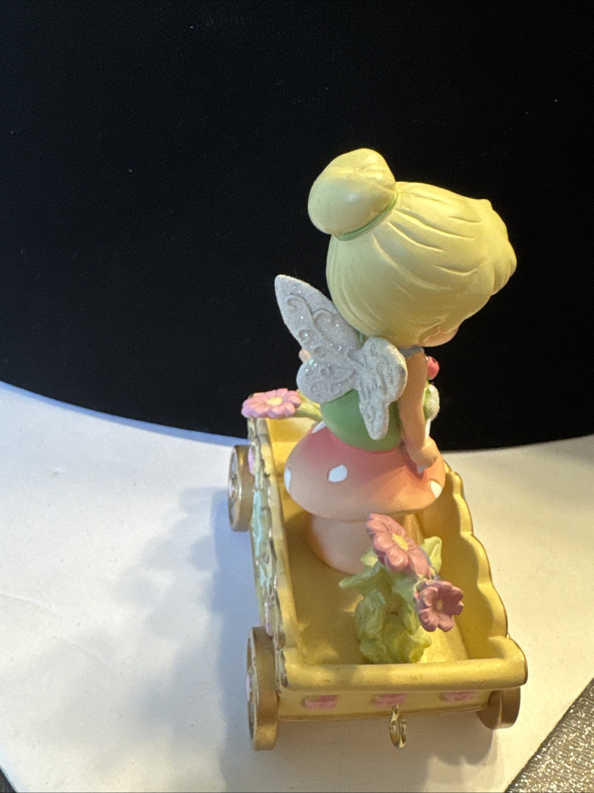 = Precious Moments Disney Showcase BIRTHDAY PARADE Tinker Bell Age 6