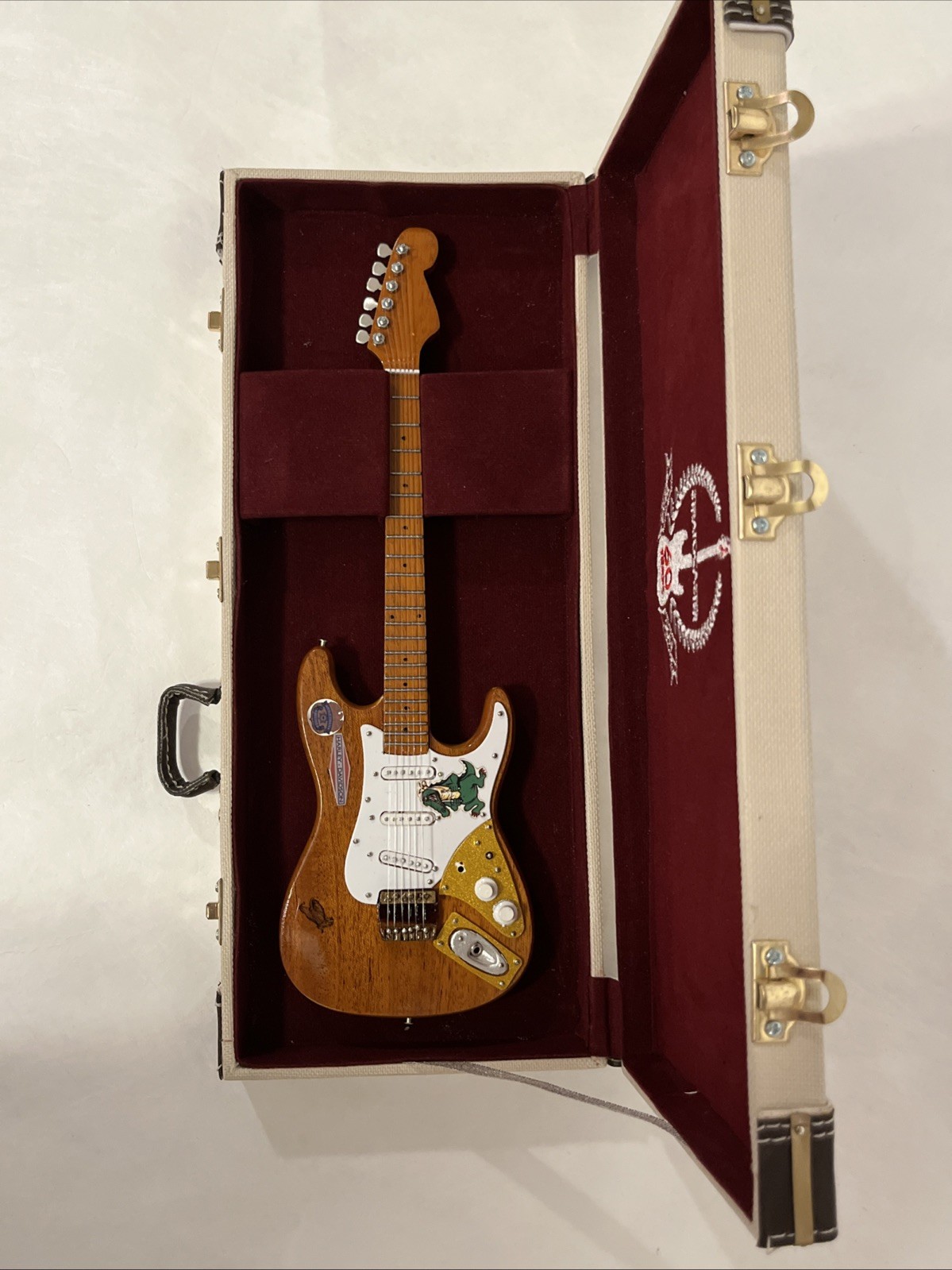 Axe Heaven Jerry Garcia Alligator Miniature Guitar Replica – Case Included