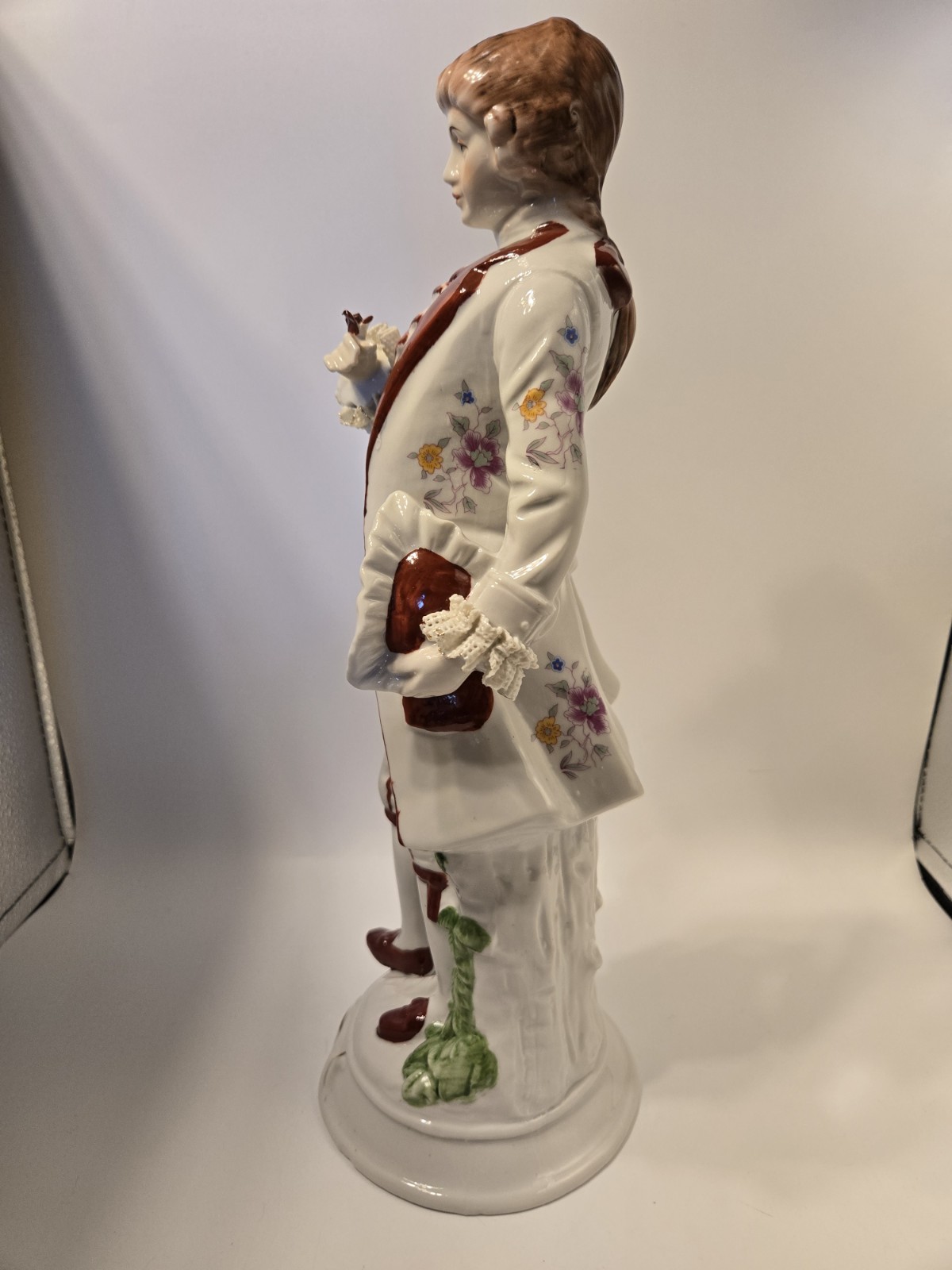 Vintage Colonial Man Hand Painted 14 1/2″Tall Porcelain Japan