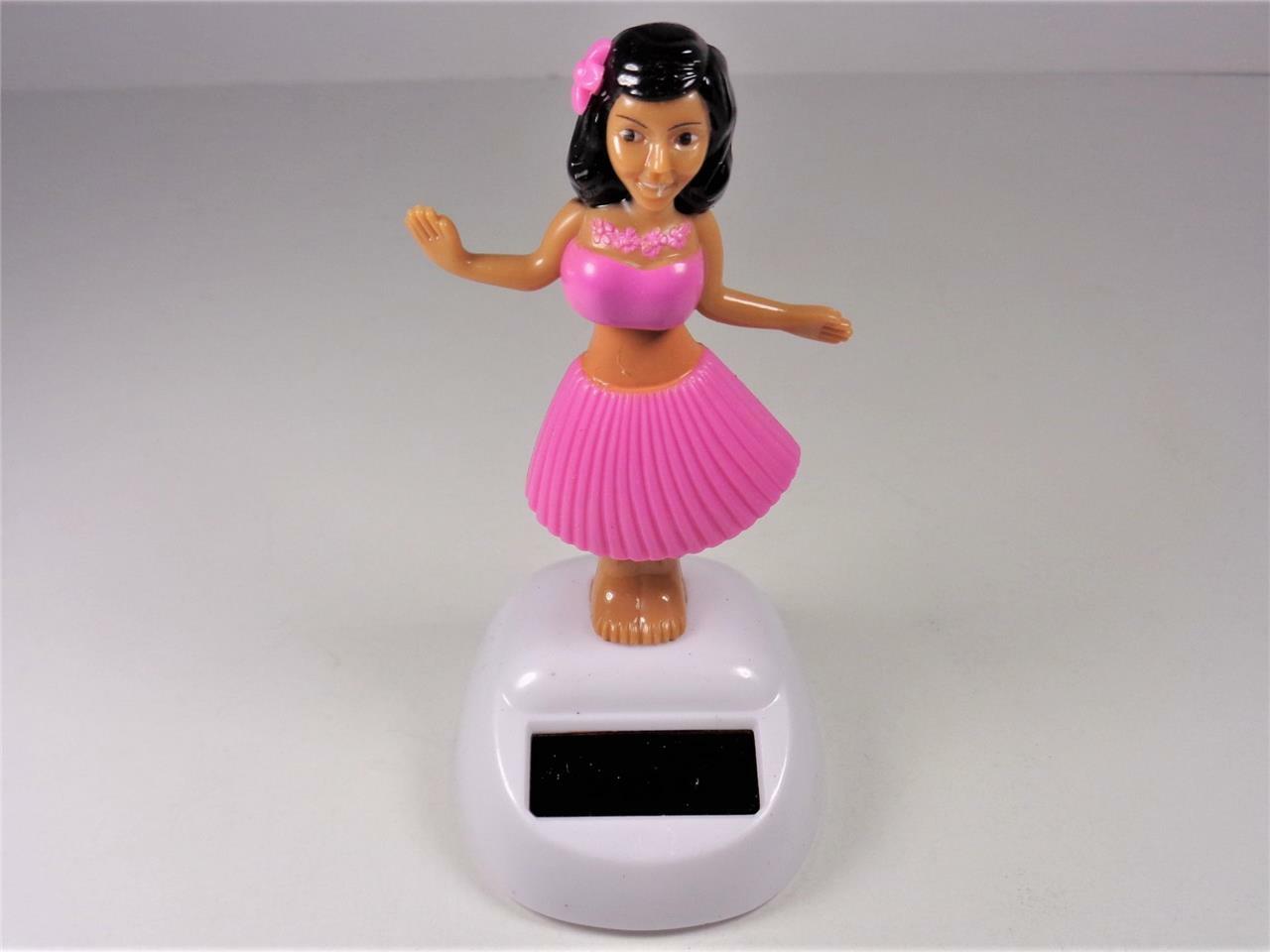 HAWAIIAN ALOHA SOLAR POWERED LUAU HULA DANCING GIRL PINK SKIRT LEI AND FLOWER