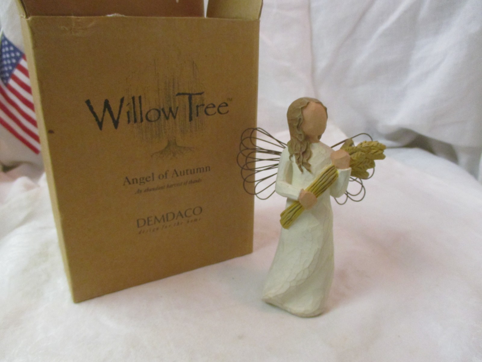 2001 Willow Tree Angel of Autumn MIB
