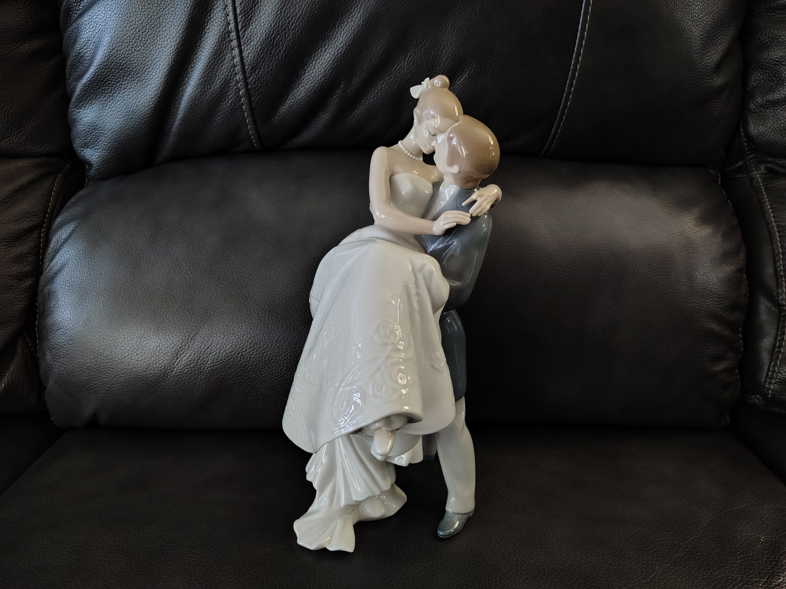 LLADRO The Happiest Day Couple Figurine