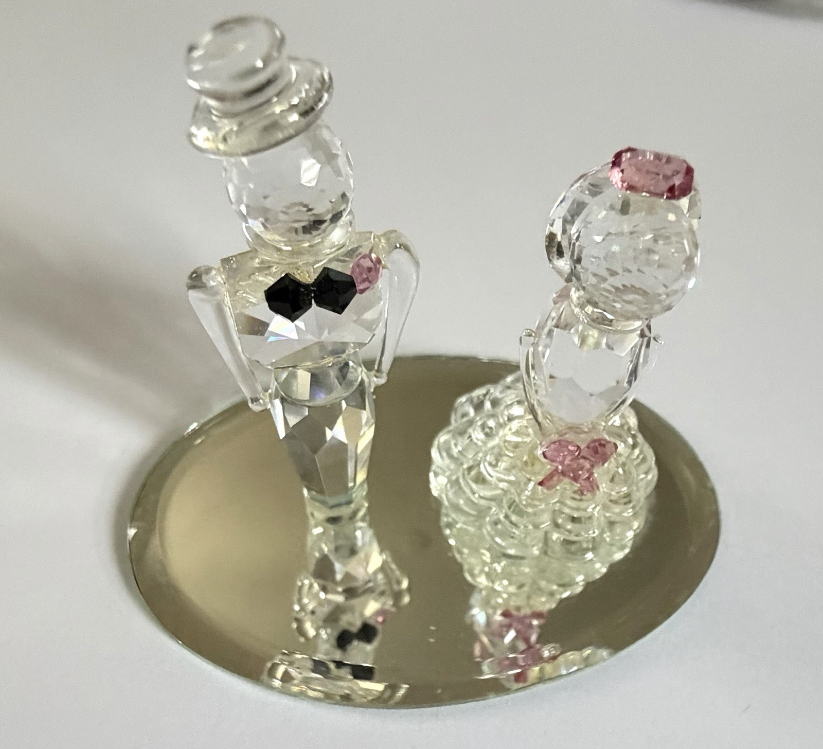Vintage Crystal World Bride & Groom Figurine Wedding Cake Topper Mirror Base