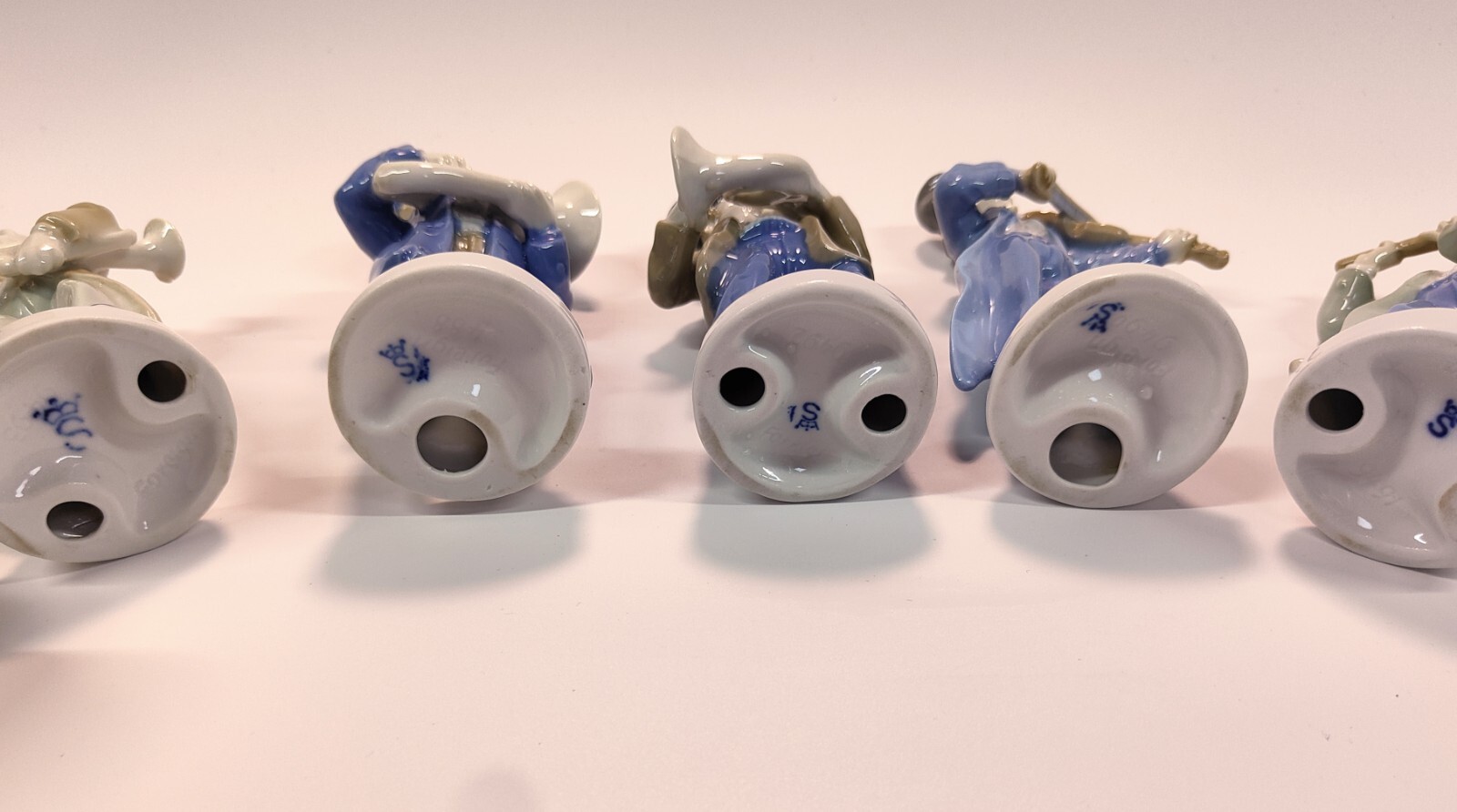6x porcelain Musician collection figurine Made in germany.(GDR)