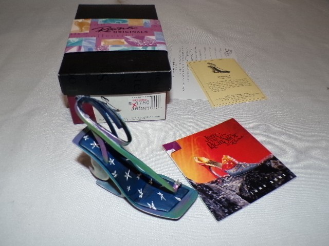 Just The Right Shoe By Raine 2001 Willitts Designs Luminous 25154
