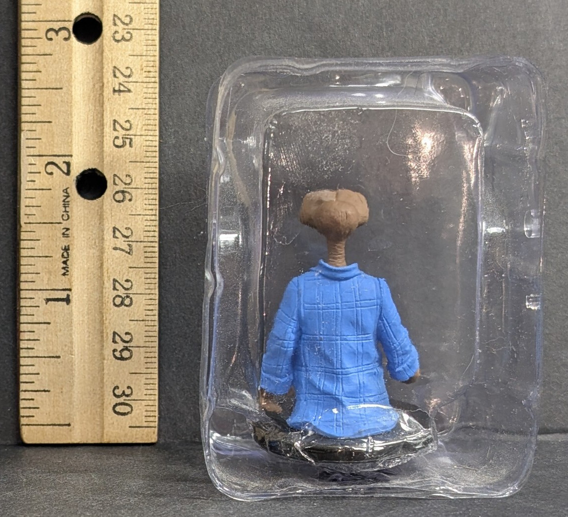 E.T. In A Blue Robe 1.75″ Figurine 2012 Universal WizKids NECA *IN BOX*