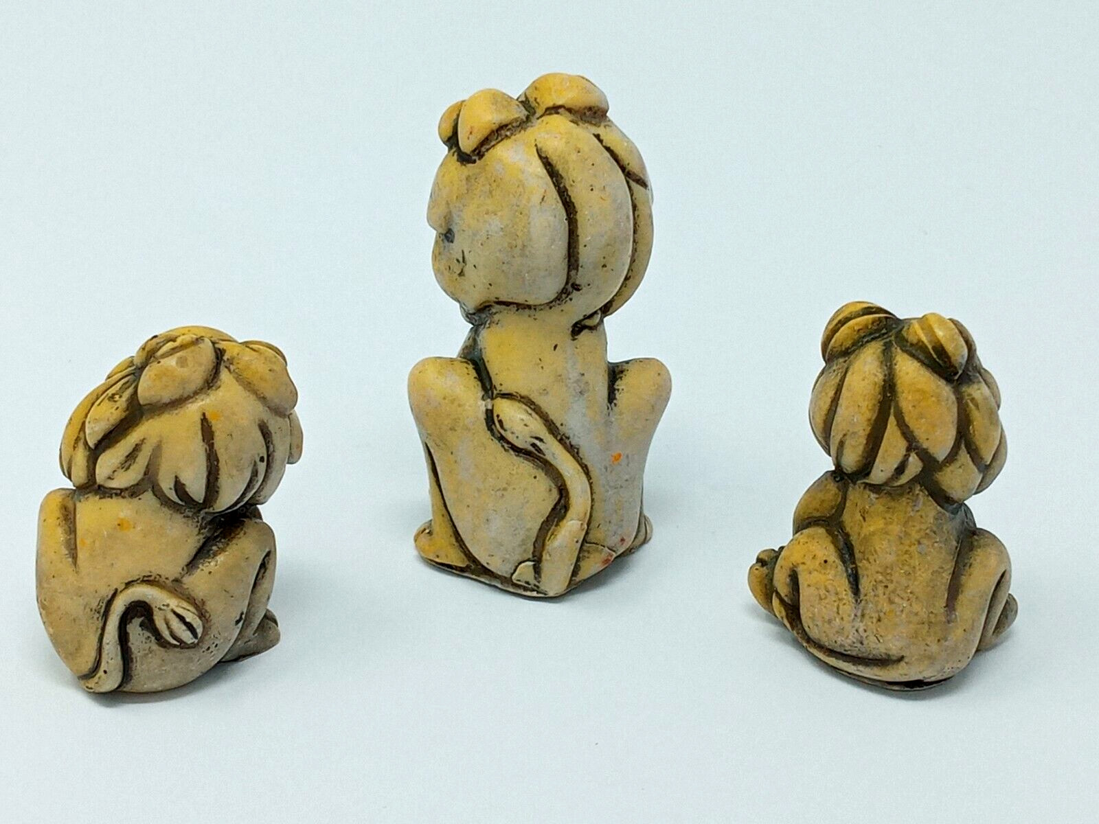 Set of Three Resin Lions Figurines made in Taiwan roc Vintage adult & cubs EUC