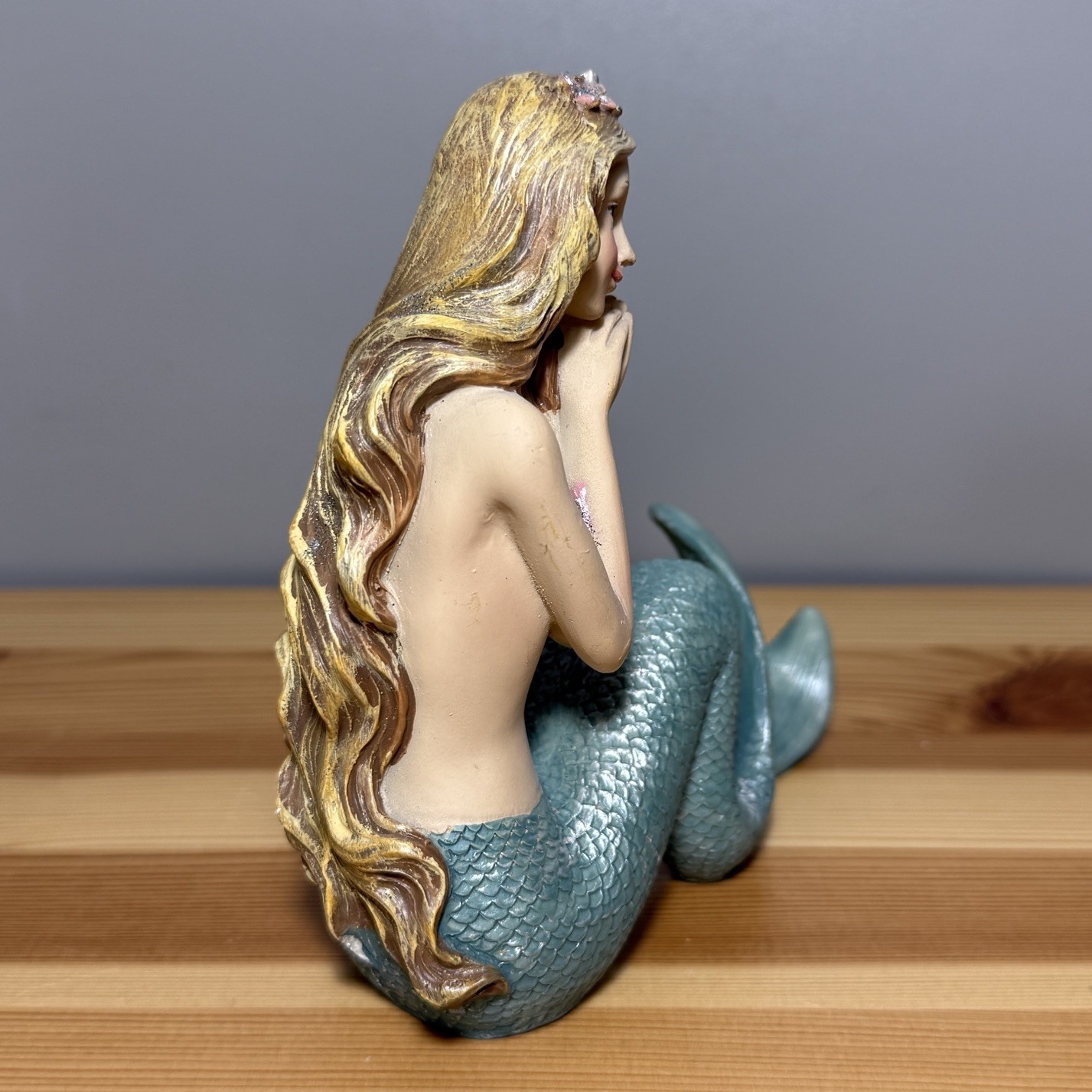 Cracker Barrel Mermaid Porcelain Figurine 4.5″ Sitting Position In Original Box