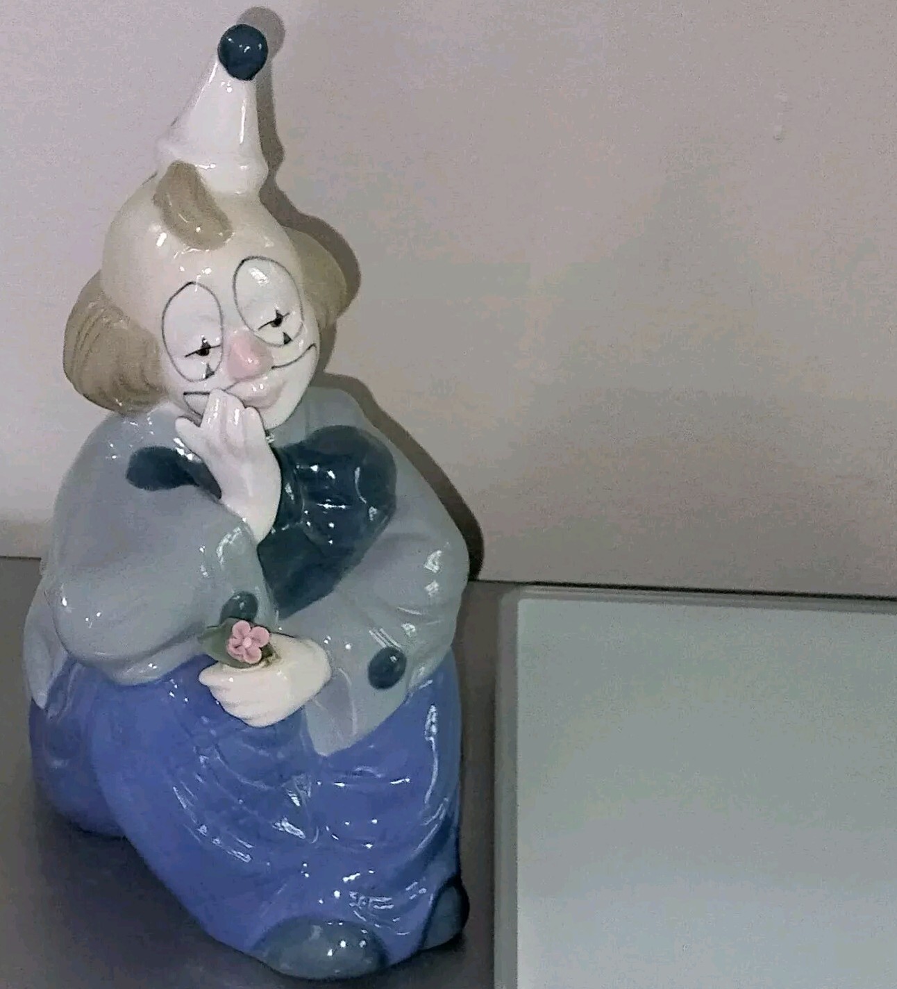 Porcelain Sitting Blue Clown Figurine By Porcelana De Cuernavaca – Vtg Mexico 7”
