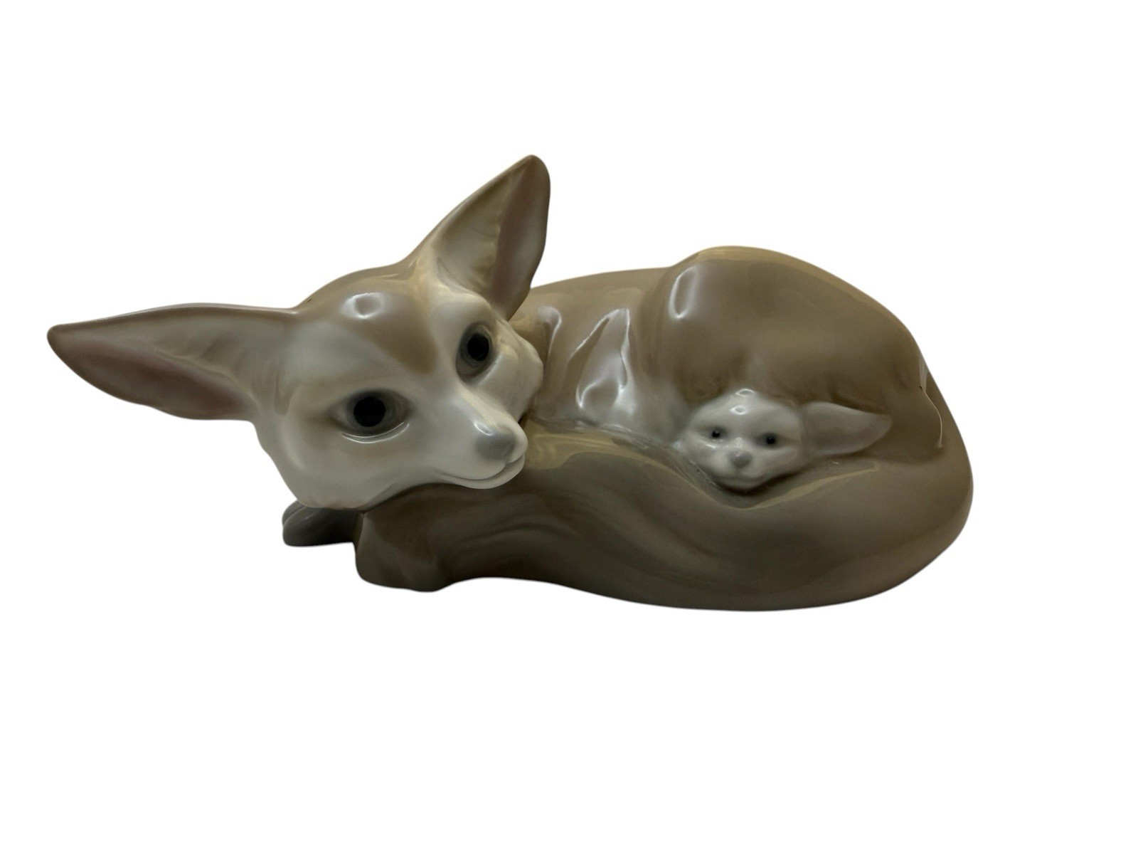 LLADRO – Porcelain Figurine – Mother Fox With Pup E3