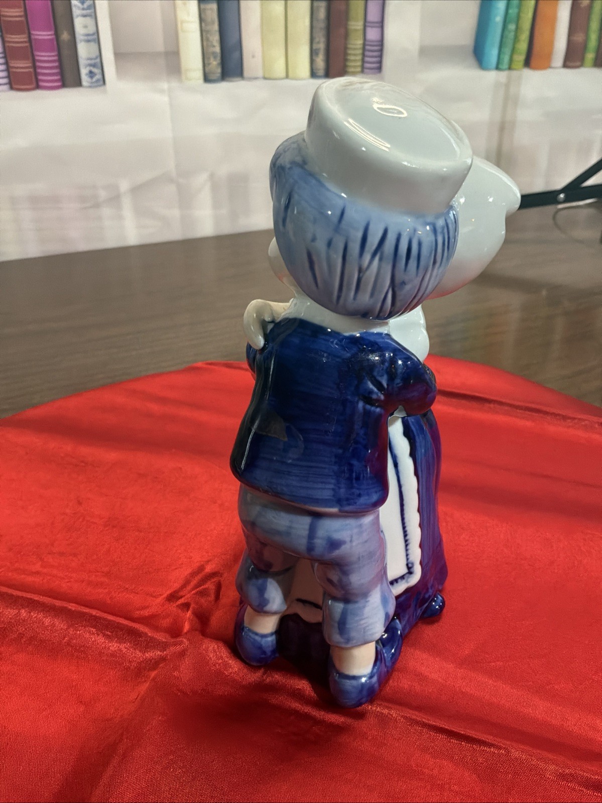 Delft Blue (Delft Blauw), Porcelain, Dutch Boy/Girl Hug, Holland, 1960s