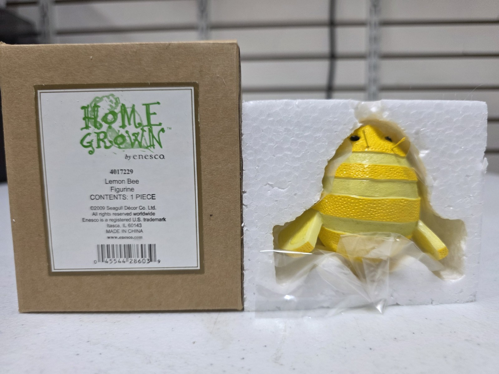 Retired Enesco Home Grown Lemon Bee Fruit Insect Anthropomorphic 2010 Figure