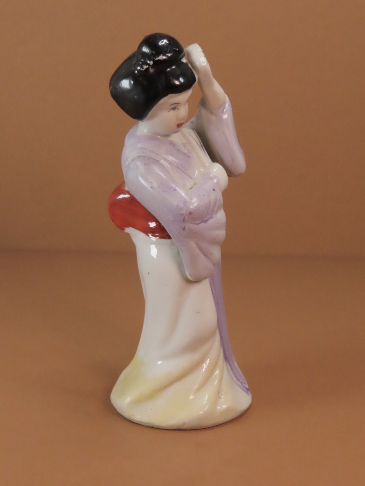 Vintage Porcelain Hand Painted Geisha Girl Figurine 6″