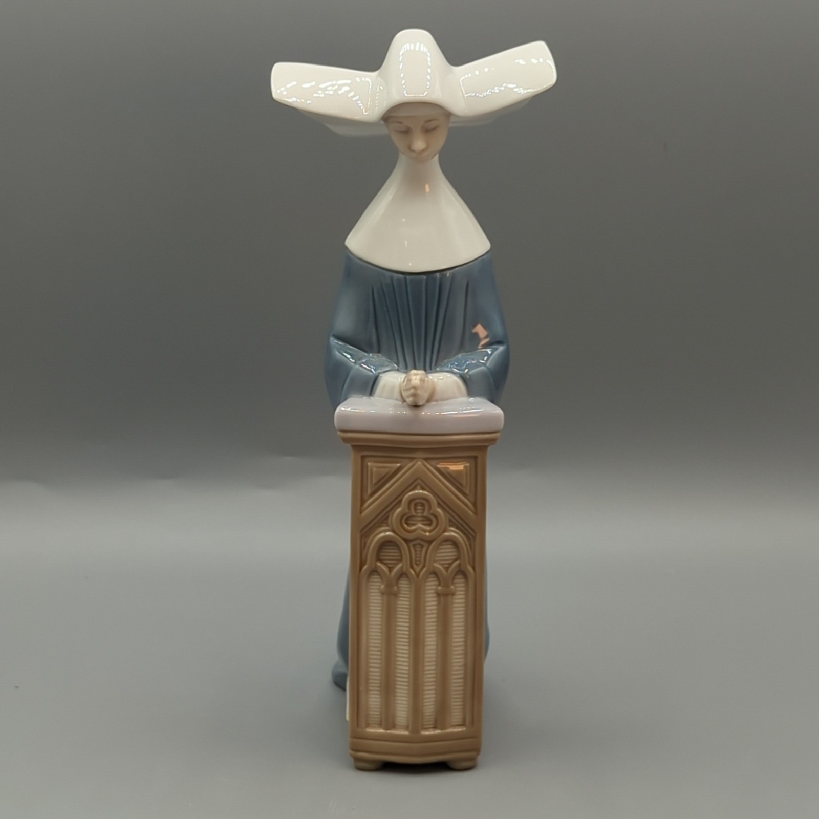 Lladro Nun Figurine “Meditation” #5502 Retired 1988-2010 NO BOX