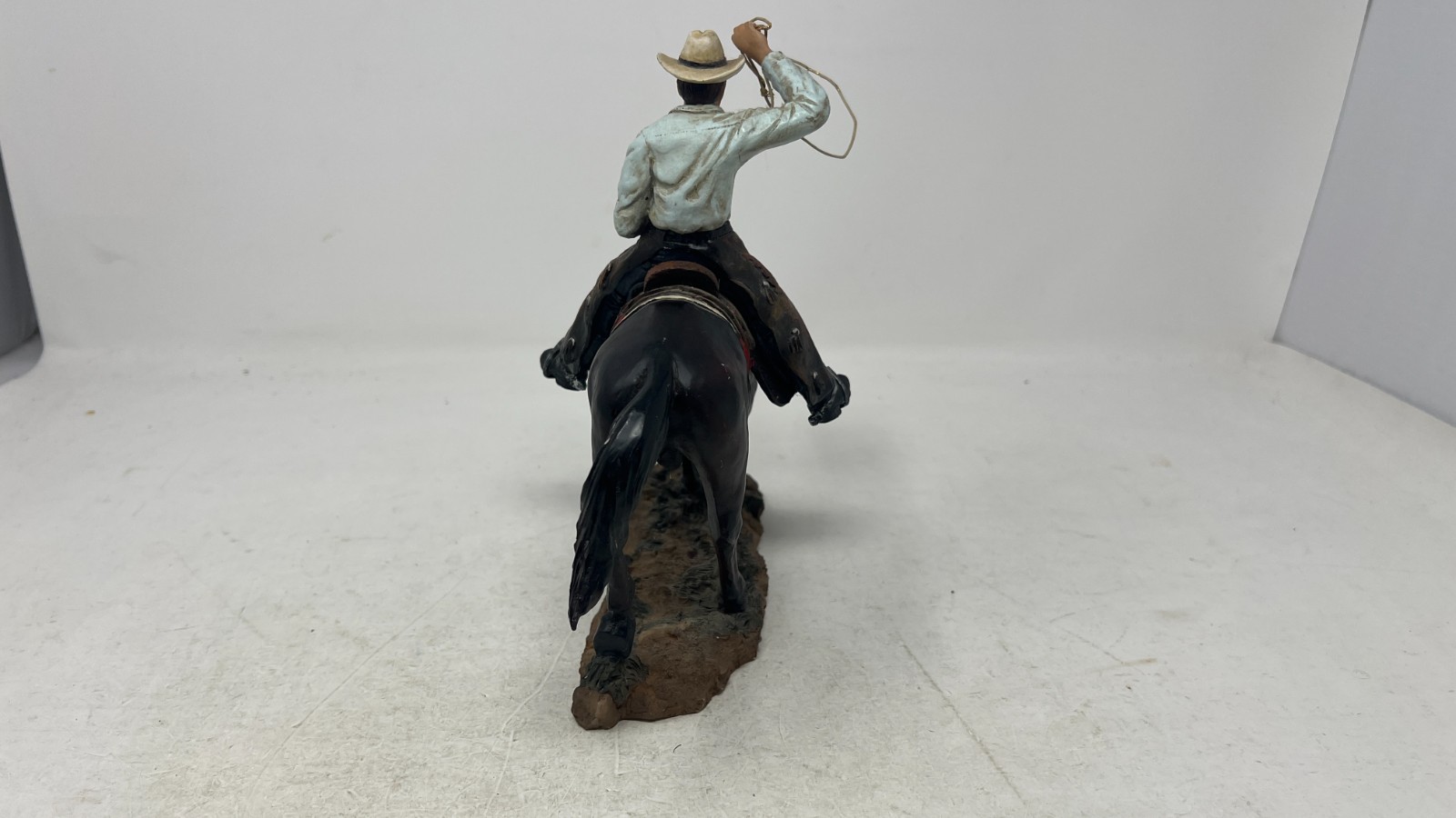 2002 HOME INTERIORS – IN HOT PURSUIT – COWBOY ON HORSE – 11773-02