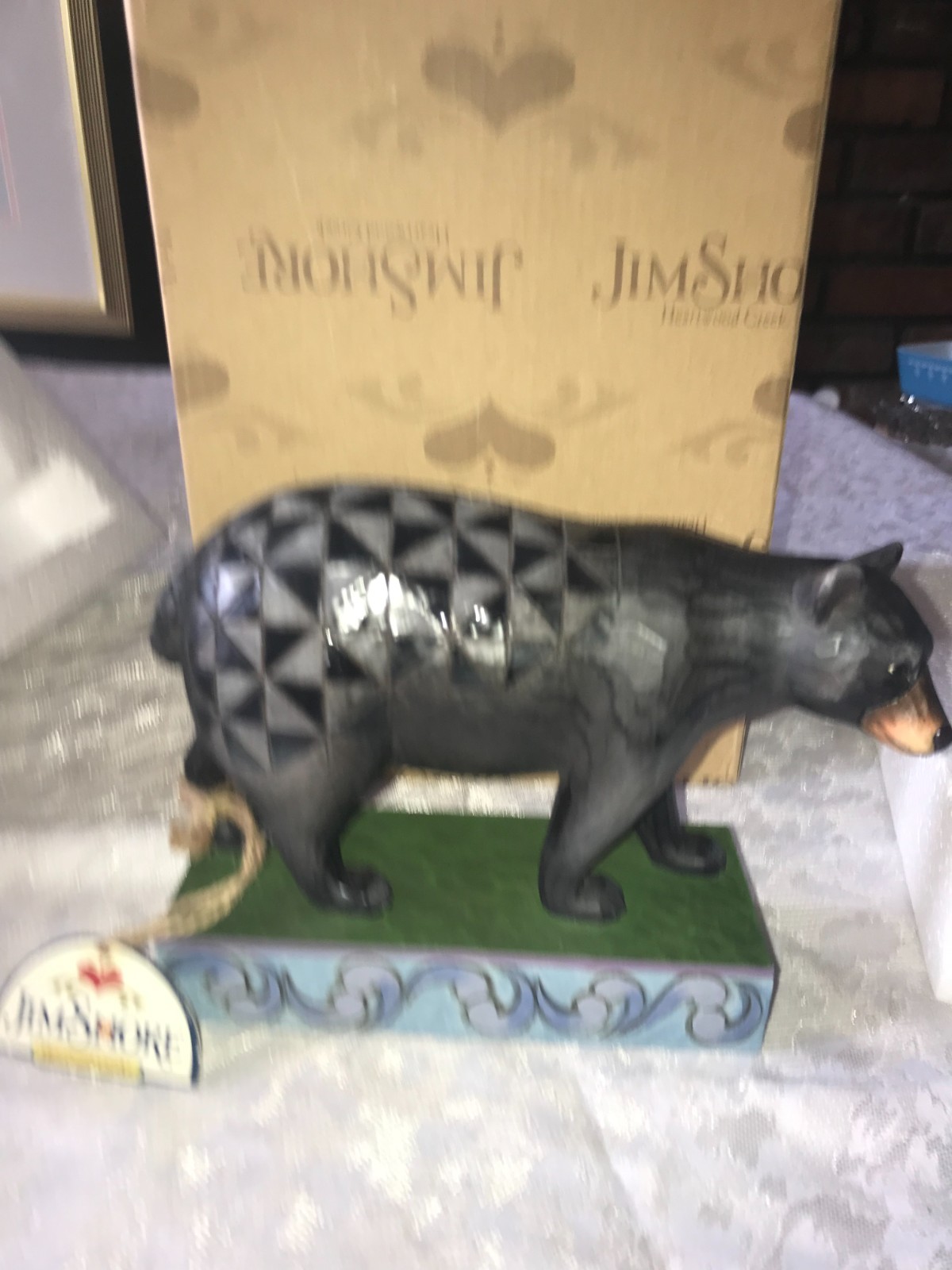 NOS Rare JIM SHORE 4021436 Heartwood Creek BLACK BEAR 3D Geometric FIGURINE 7″ L