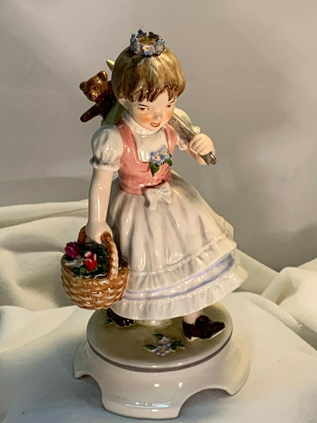 Blumenkinder Figurine Goebel Lore 240 1968 Garden Princess