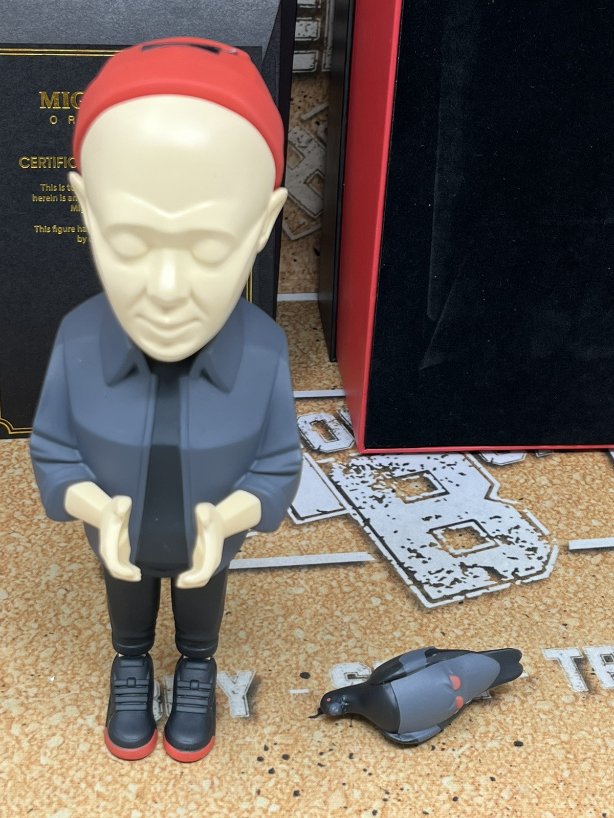 Jeff Staple Figurine By Danil Yad Staple Day Edition 21′ W/ Pigeon CIB