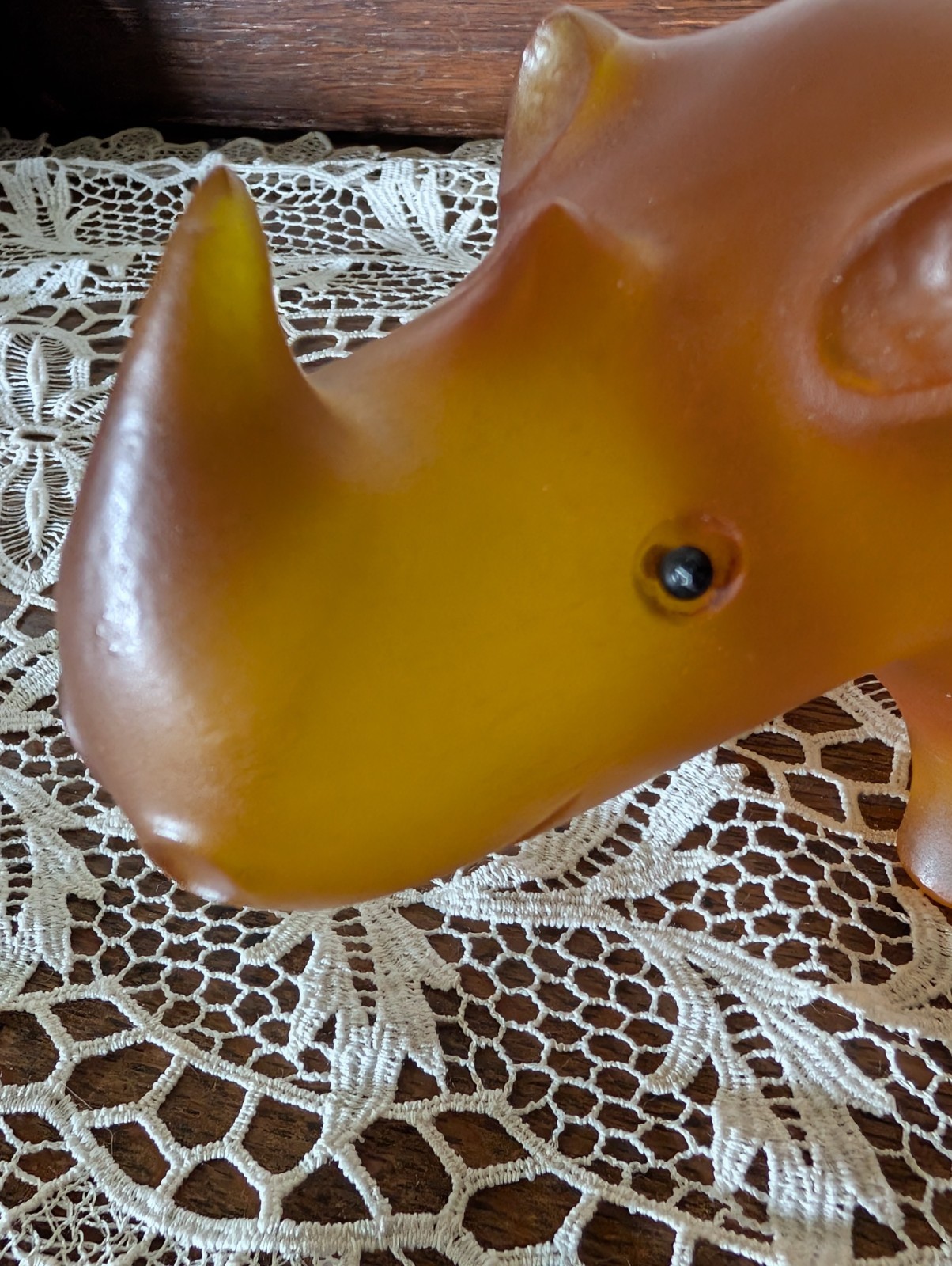 MCM ? Sascha Brastoff Resin Rhino Rhinoceros Sculpture Figurine Amber Apricot