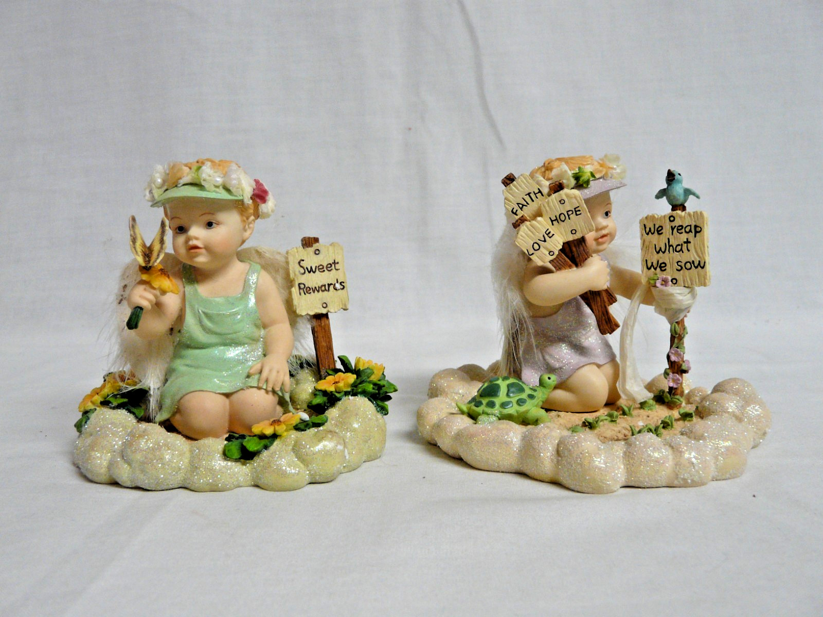Lot of 2 – 1998 The Hamilton Collection “LITTLE MESSENGERS” Angels Figurines