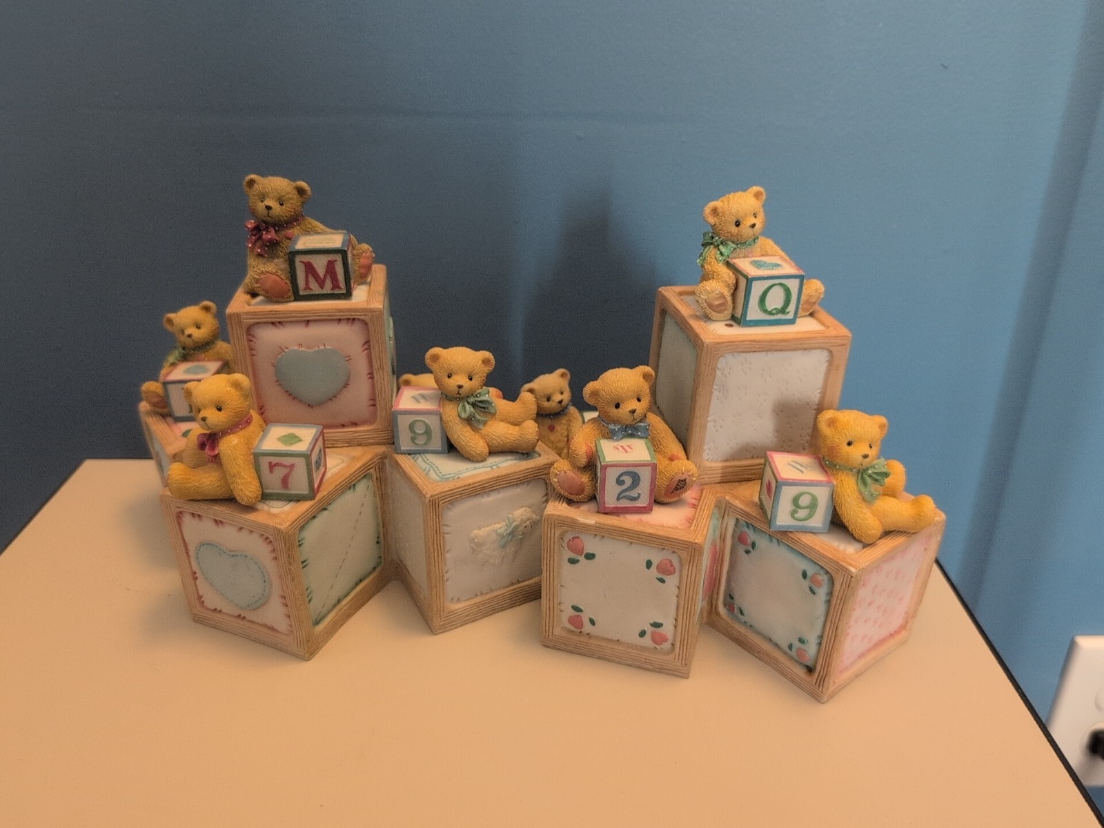 Cherished Teddies Quilted Block Display With 10 Bears Mint Condition