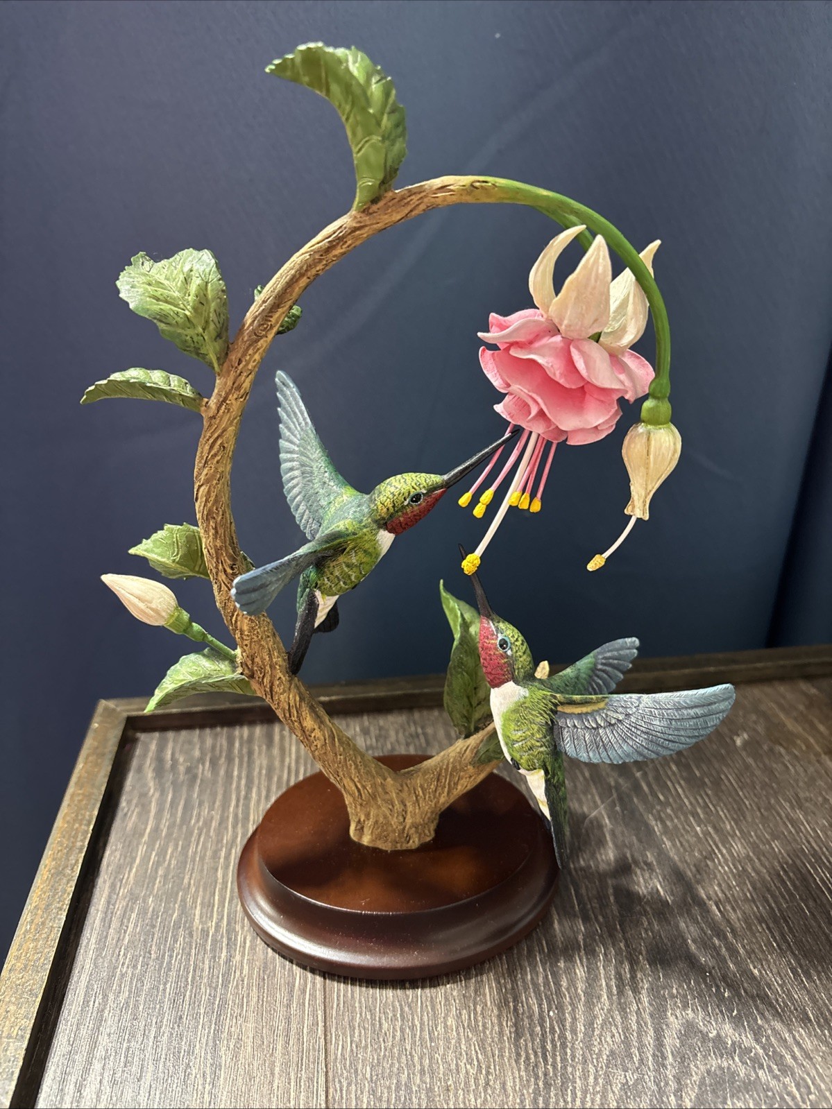 The Danbury Mint Garden Jewels Figurine Hummingbirds And Flowers Wood Base Read